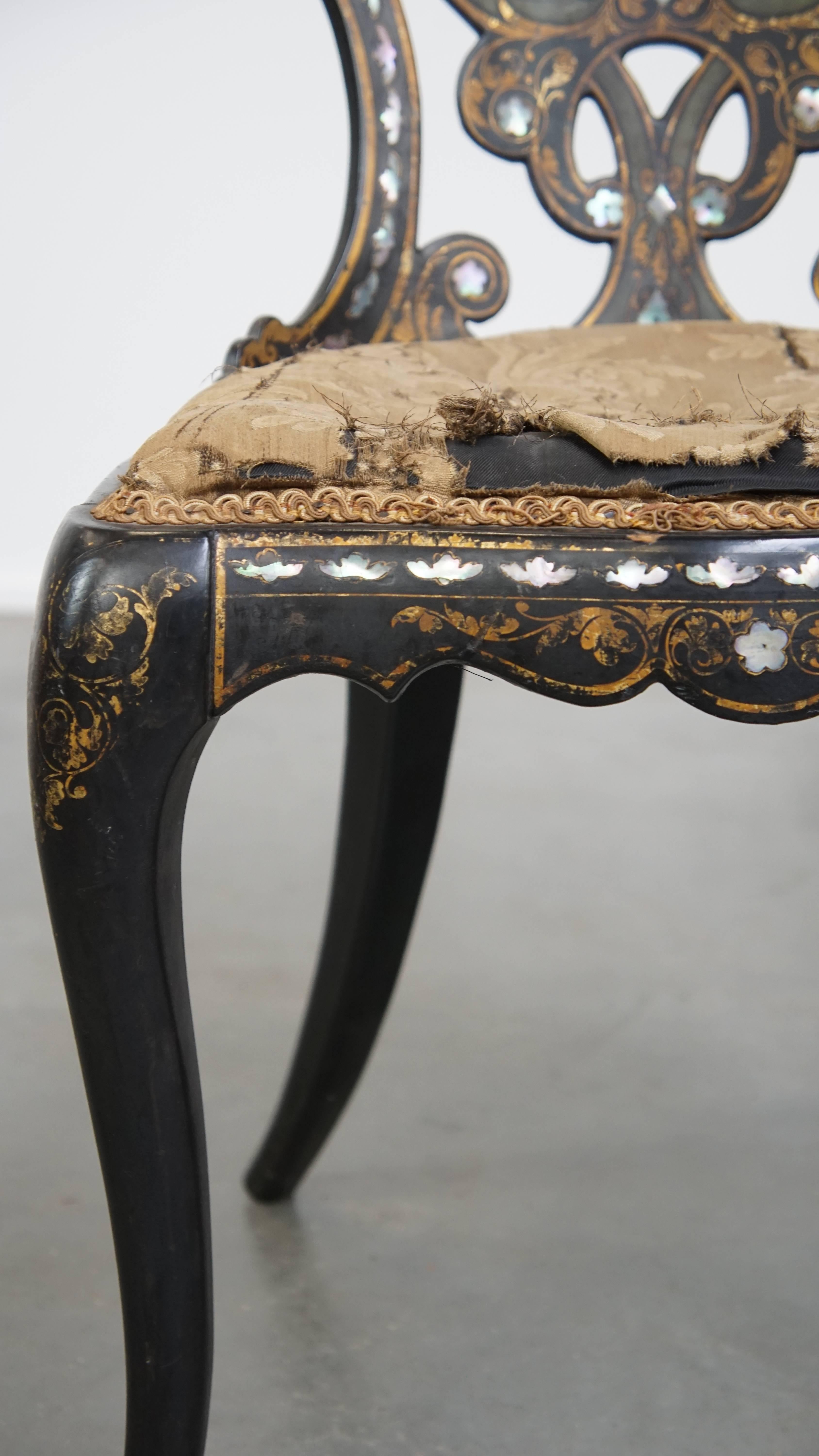 Set of 2 Elegant Antique 19th Century English Chinoiserie Mother of Pearl Chairs For Sale 3