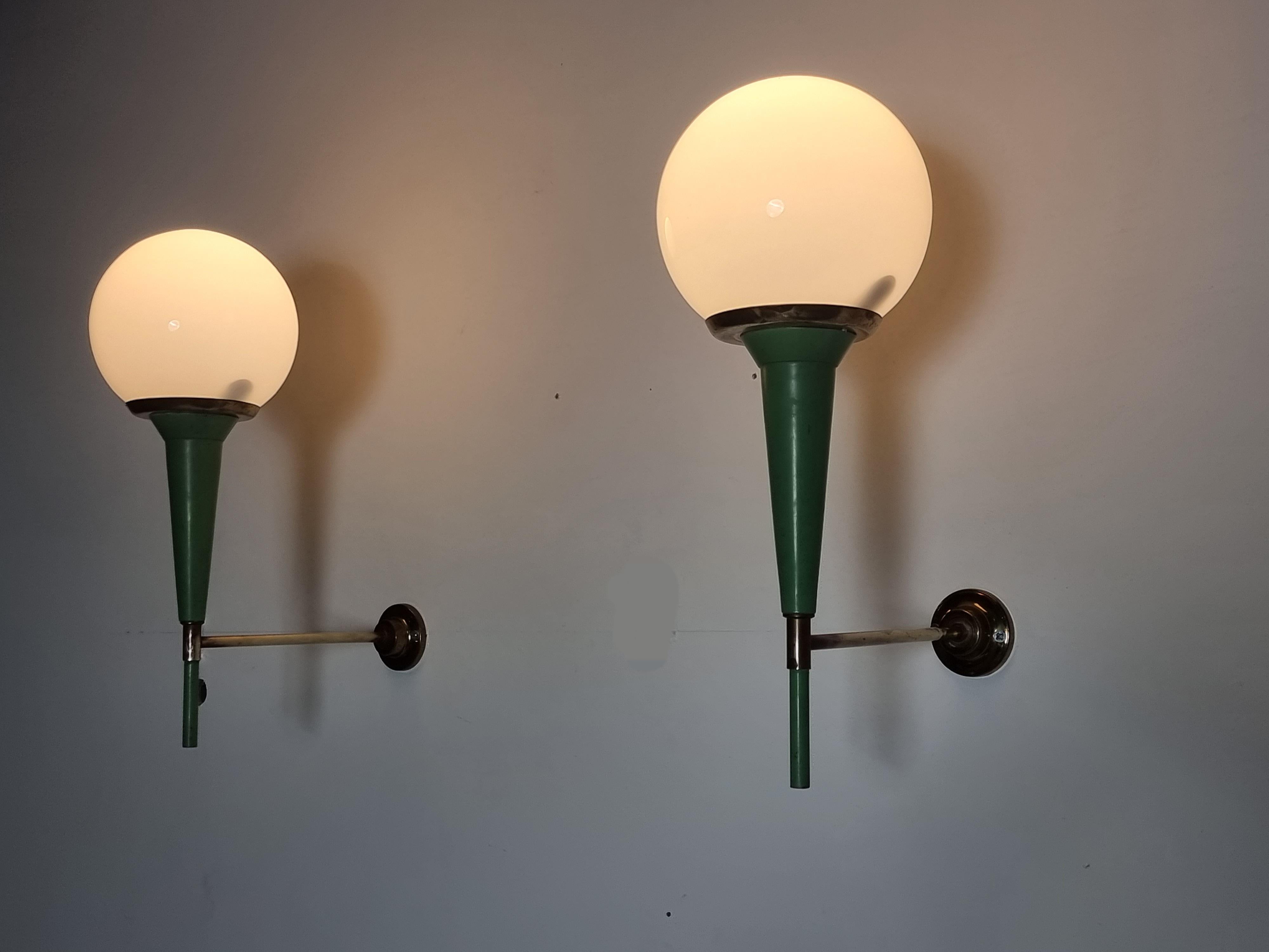 Set of 2 Enamel and Brass Wall Lights/Scones, France, 1950s For Sale 1