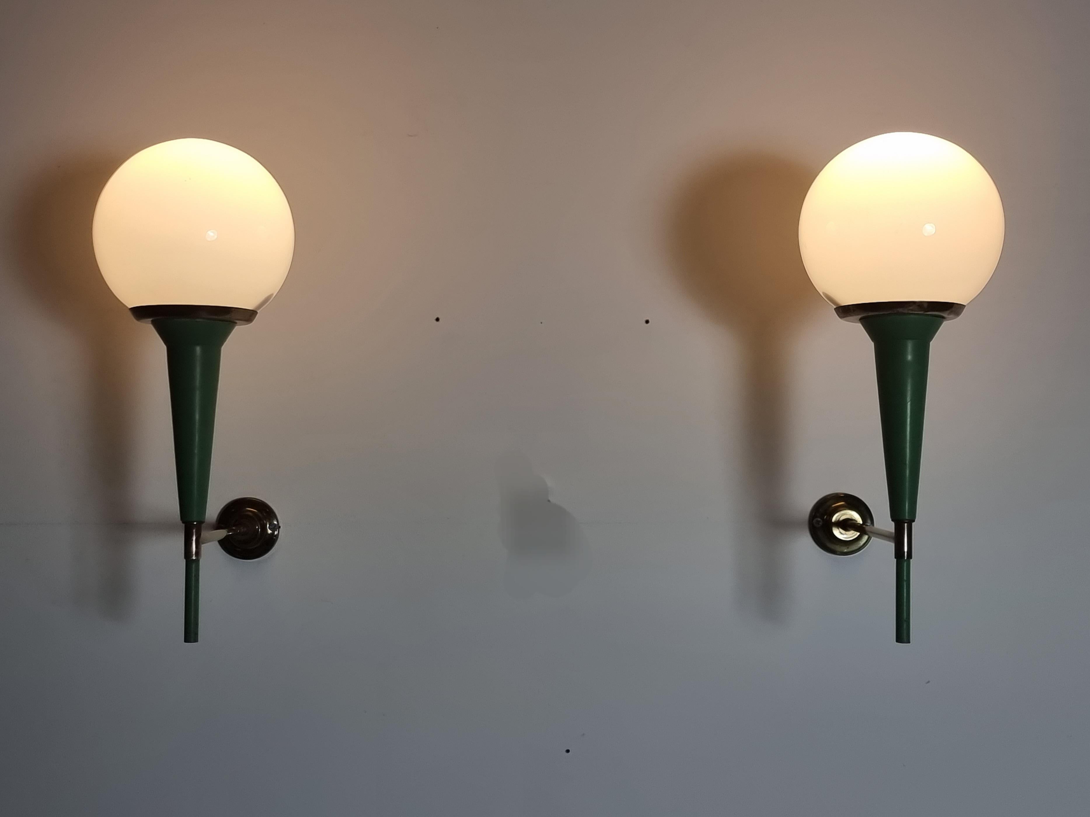 Set of 2 Enamel and Brass Wall Lights/Scones, France, 1950s For Sale 3