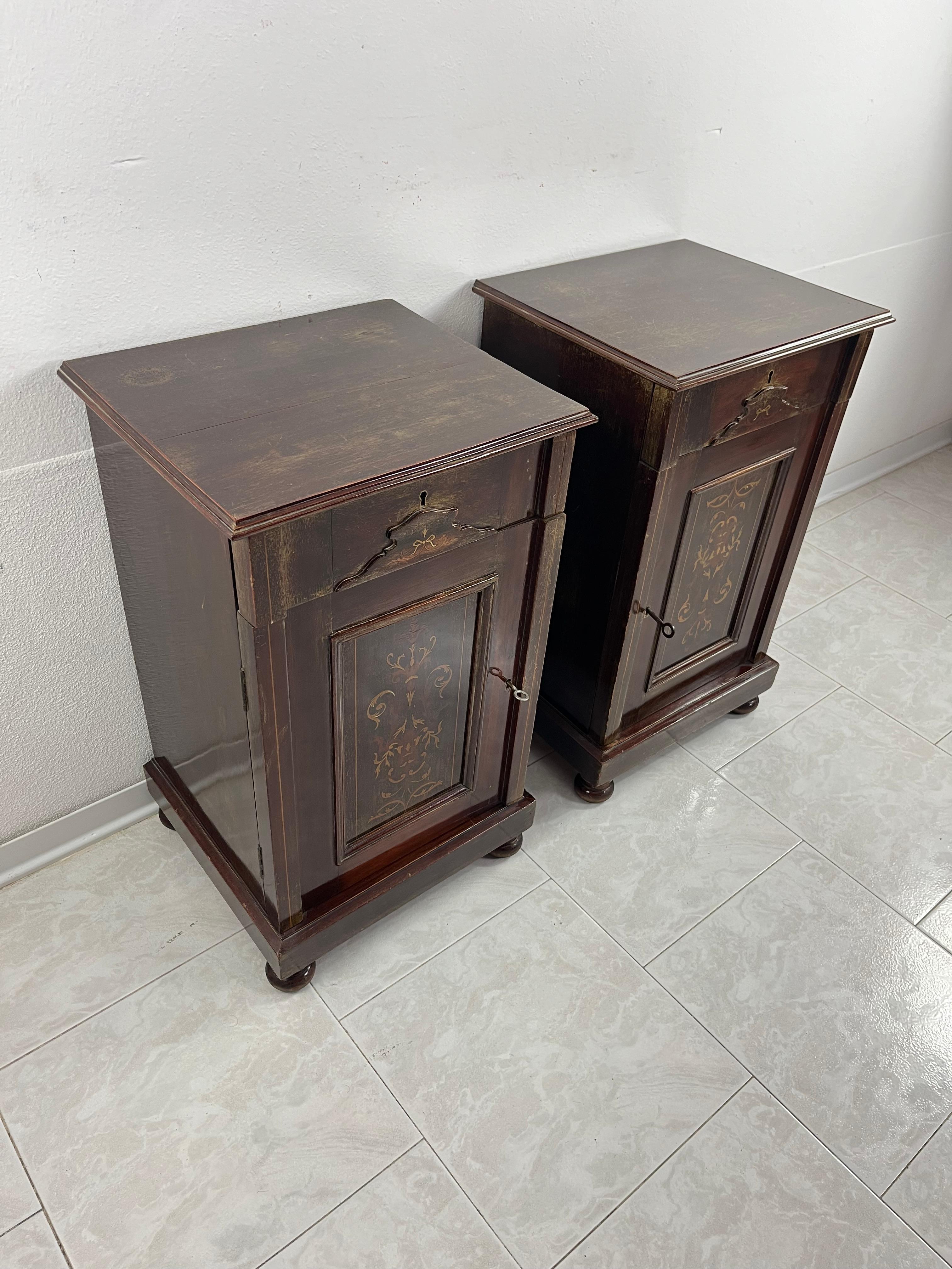 Mid-20th Century Set Of 2 English Edwardian Bedside Tables With Inlays, 1930s For Sale