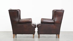 Set of 2 English-style cowhide wing chairs with a luxurious finish