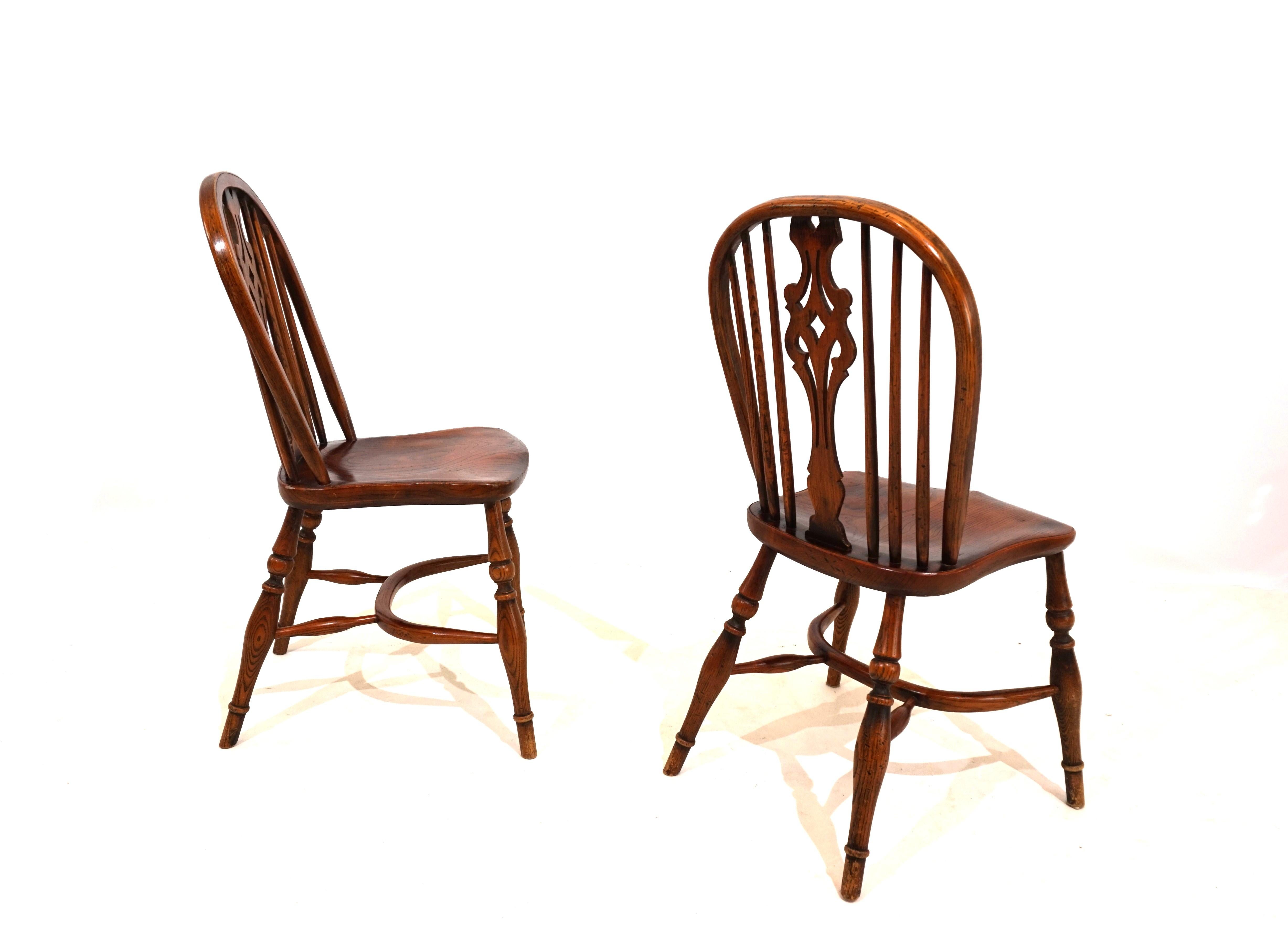 Set of 2 English Windsor chairs 3