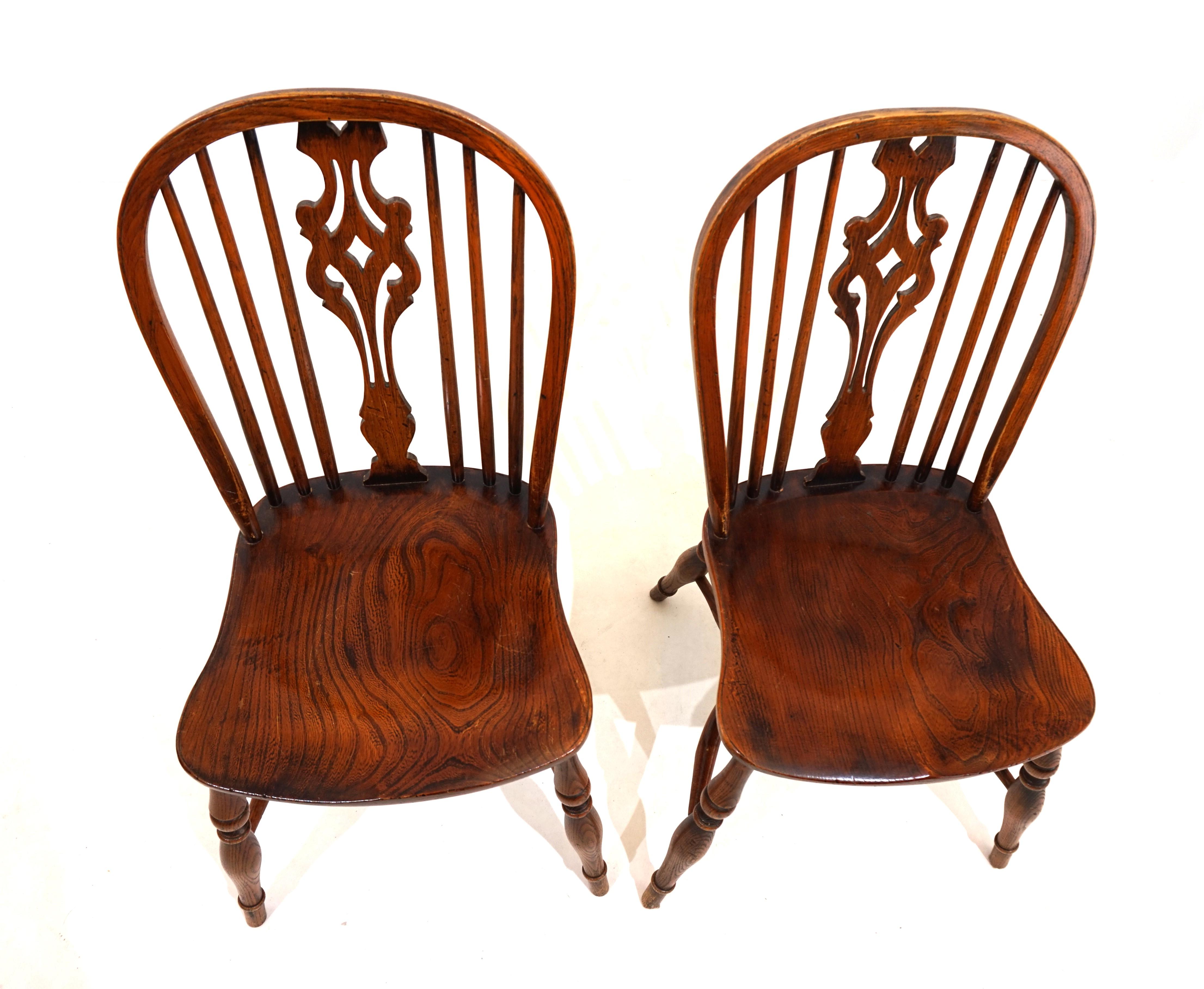 Set of 2 English Windsor chairs 5