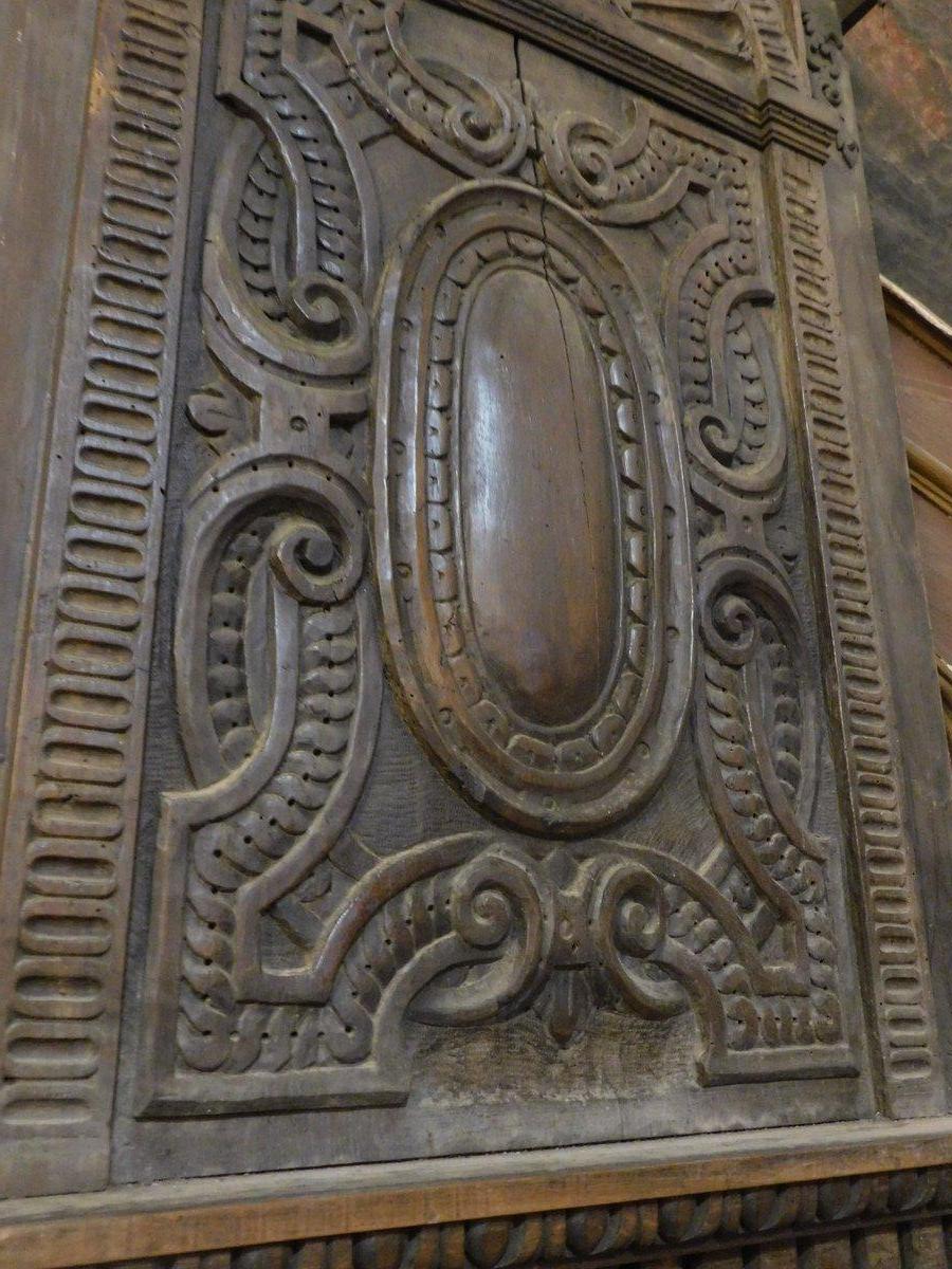 juego de 2 puertas de entrada, puertas principales de madera de nogal ricamente tallada, Italia en venta 3