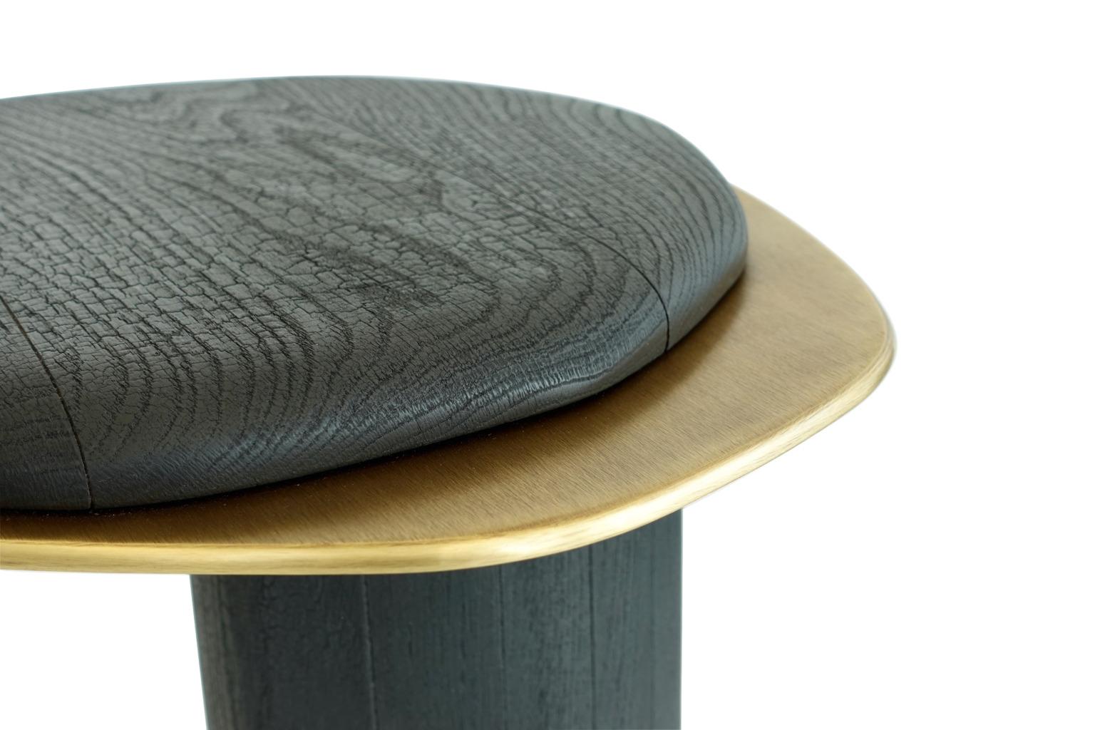 Altro Set di 2 tavolini Epicure XIII Shou Sugi Ban in Oak e ottone di Grzegorz Majka in vendita