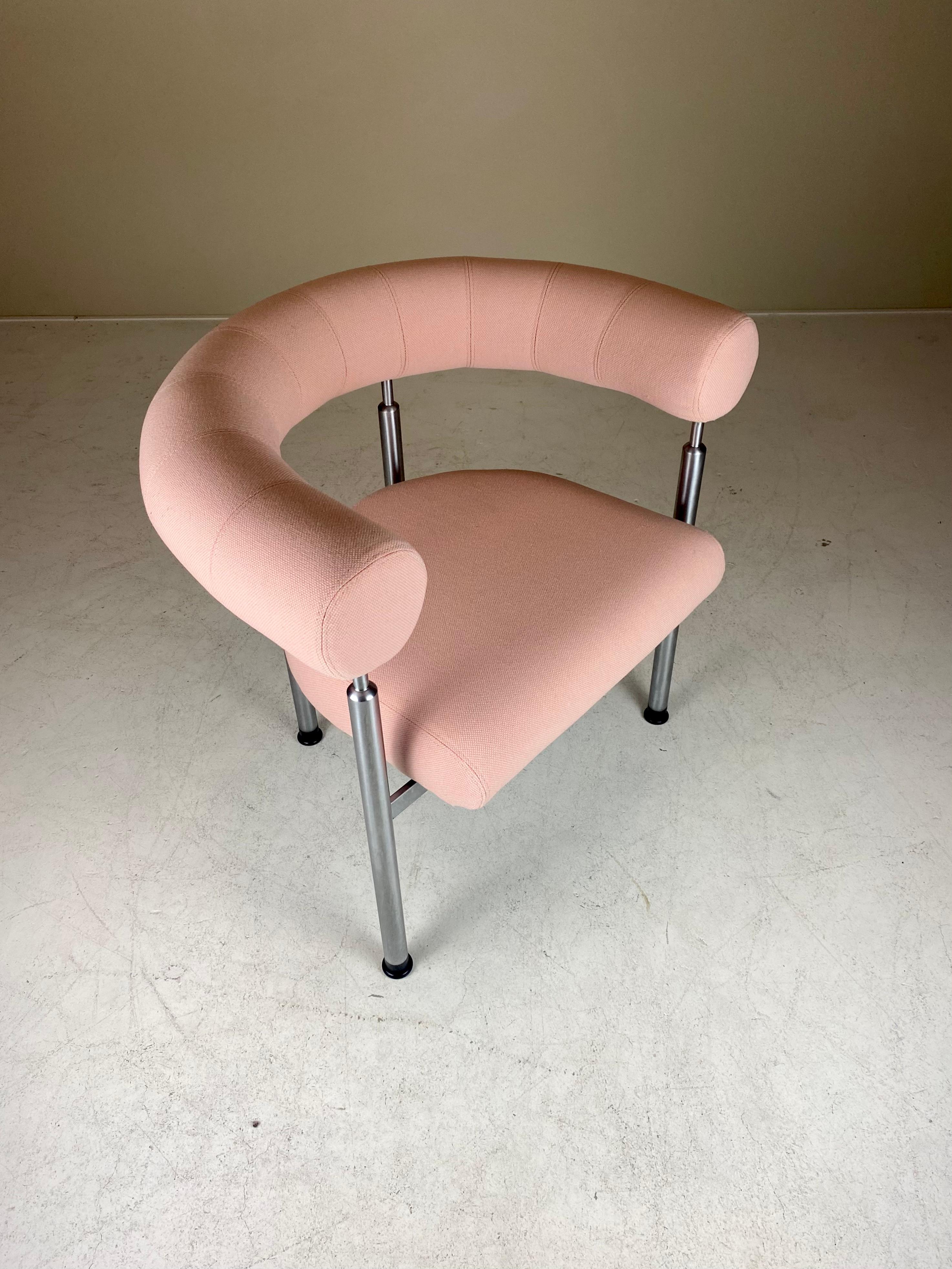 Set of 2 Erik Jørgensen EJ900 Cobra Armchairs by Foersom & Hiort-Lorenzen In Good Condition For Sale In CULEMBORG, GE