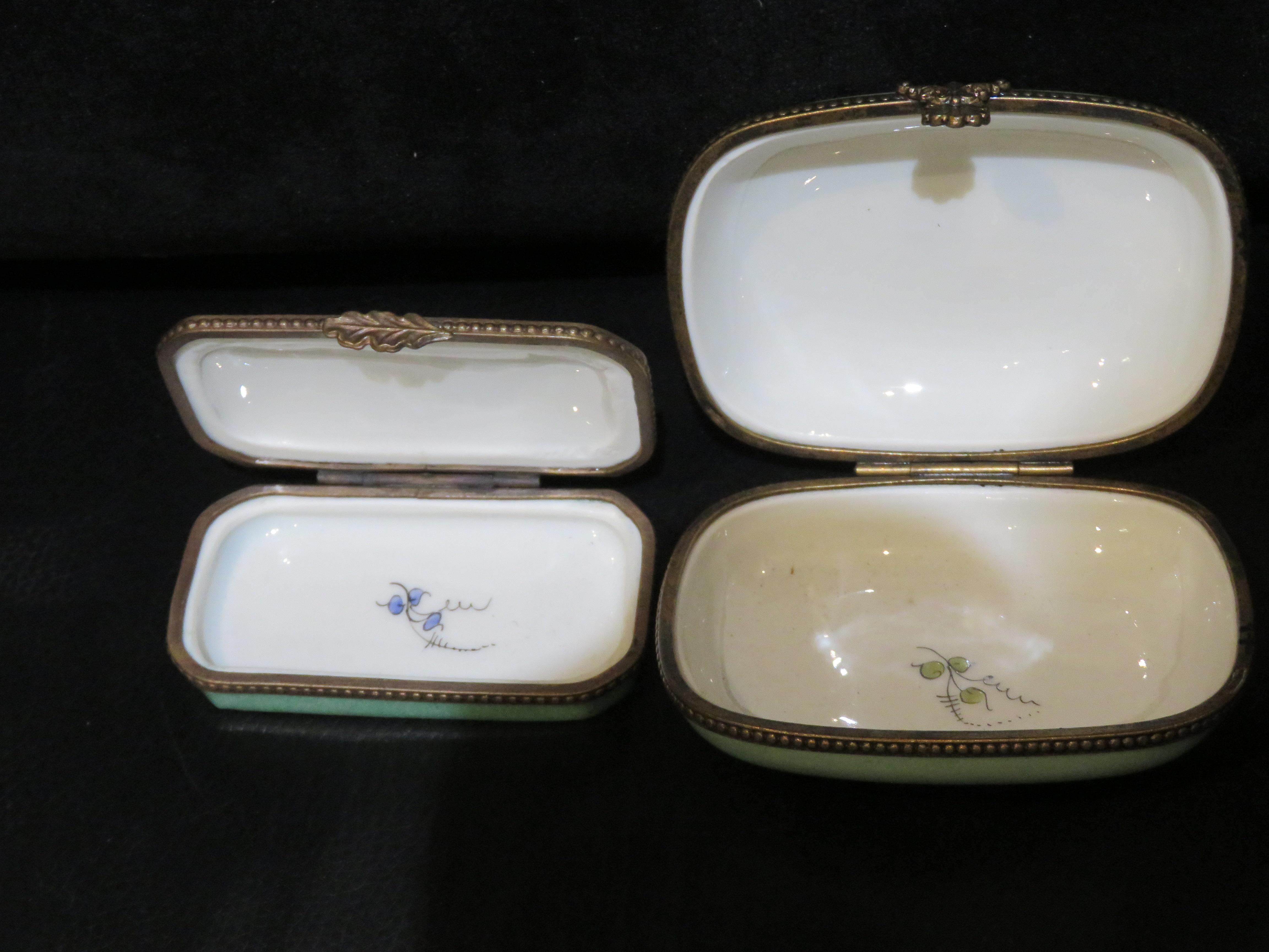 Set of 2 Exquisite Rare French Large Hot Air Balloon Limoges Boxes In Good Condition For Sale In New York, NY