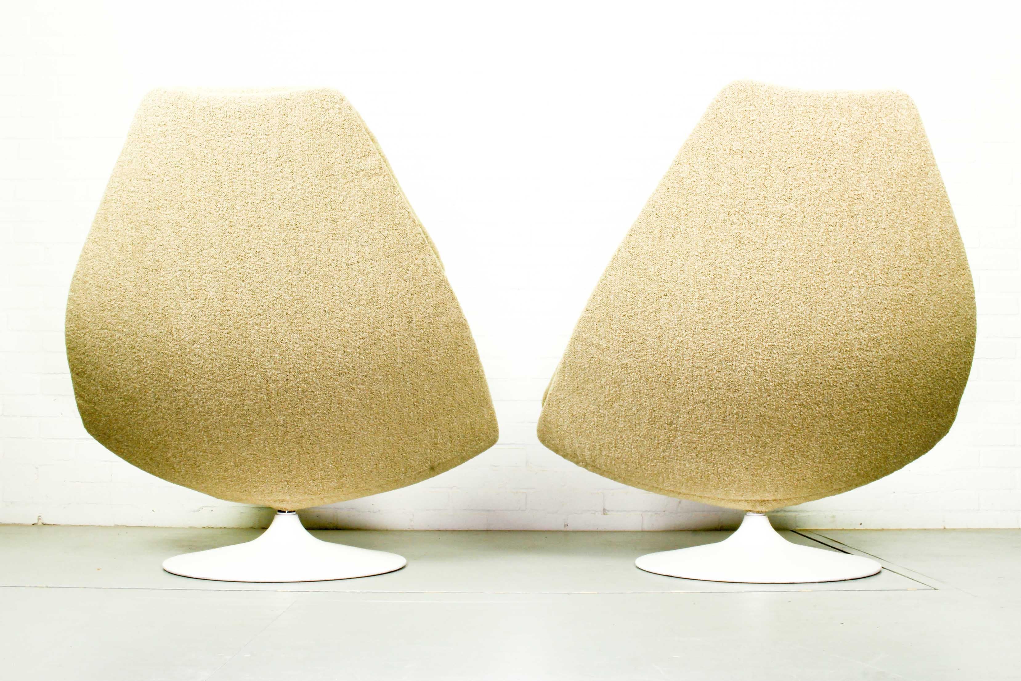 Set of 2 F511 by Geoffrey Harcourt for Artifort in Boucle Fabric In Good Condition In Appeltern, Gelderland
