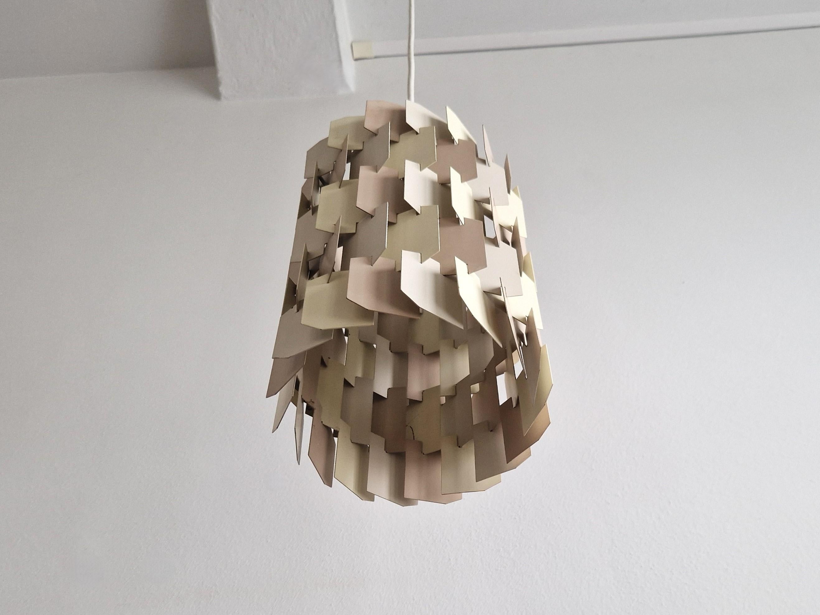 Set of 2 facet-pop pendant lamps by Louis Weisdorf for Lyfa, Denmark 1960's In Good Condition In Steenwijk, NL