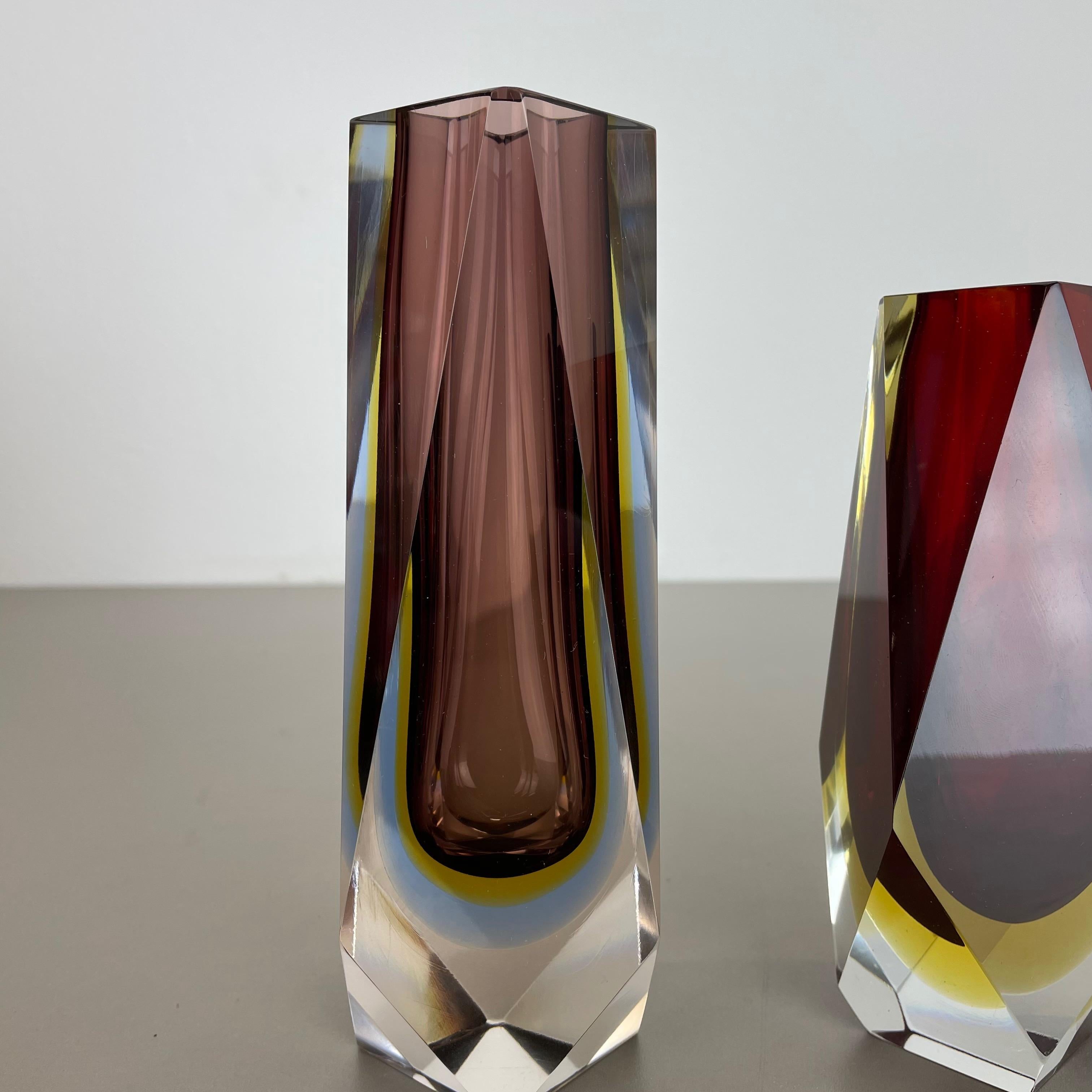 Set of 2 Faceted Murano Glass Sommerso Vase Designed by Flavio Poli Italy, 1970s In Good Condition For Sale In Kirchlengern, DE