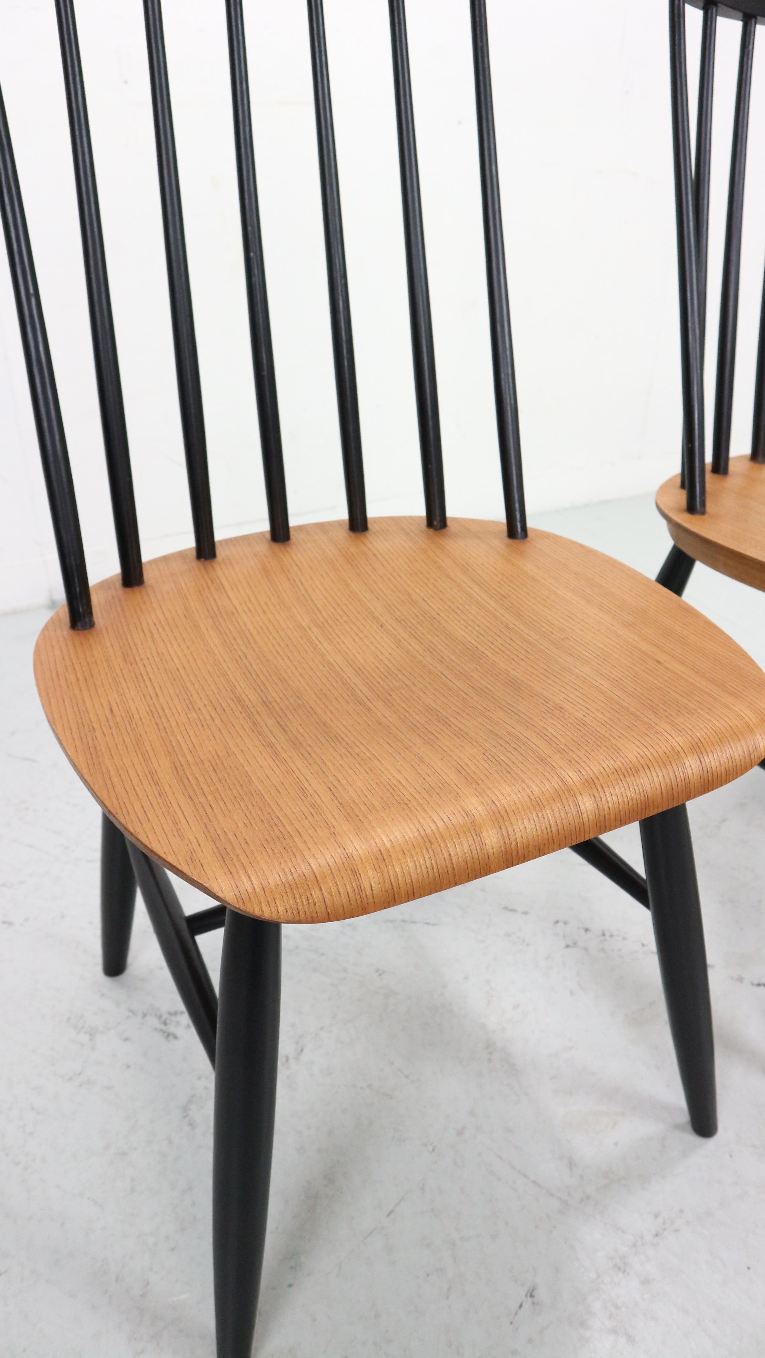 Finnish Set of 2 Fanett Dining Chairs by Ilmari Tapiovaara, Finland