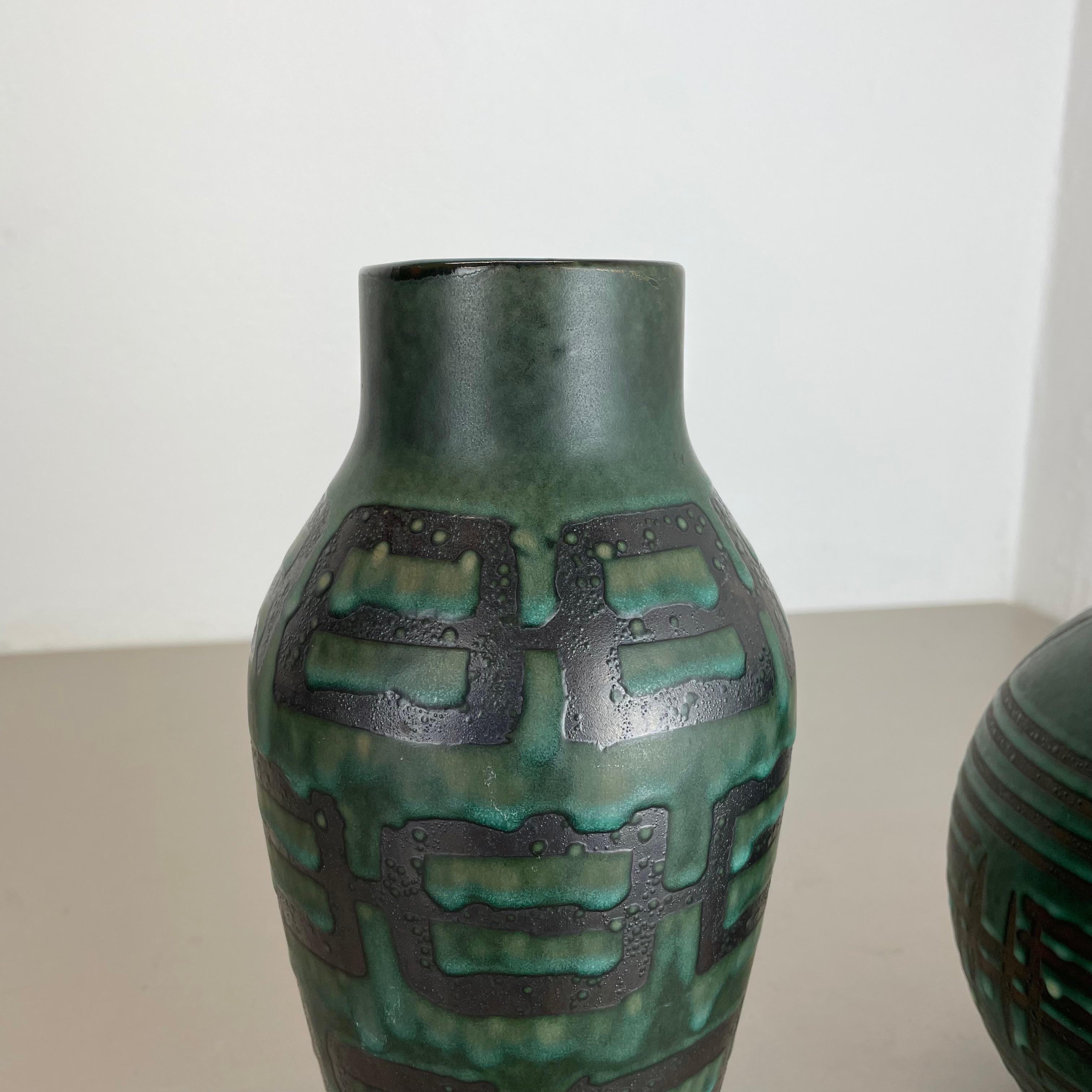 Satz von 2 Vasen aus fetter Lava-Keramik Heinz Siery Carstens Tönnieshof, Deutschland, 1970er Jahre (Steingut) im Angebot