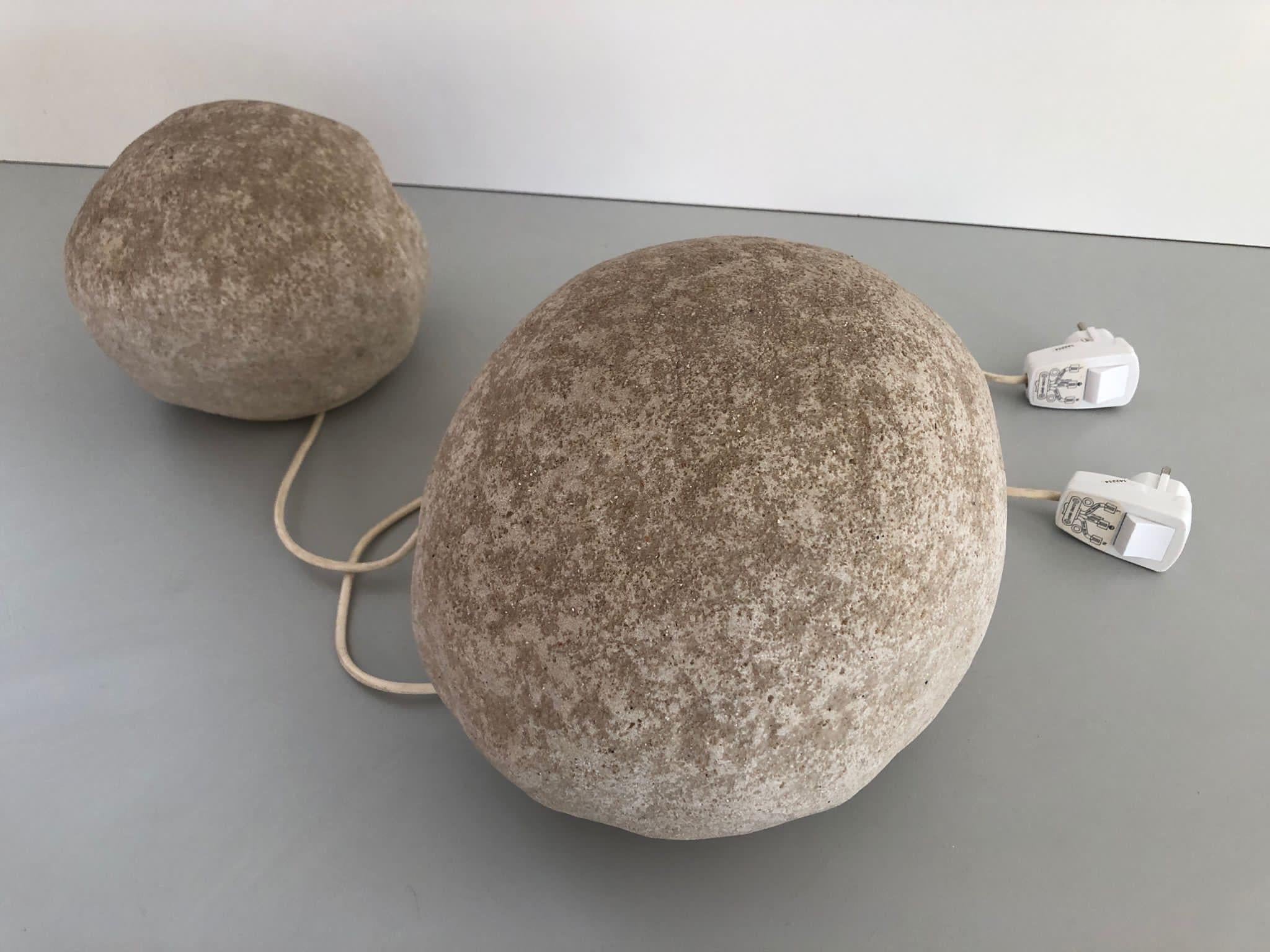 Mid-Century Modern Set of 2 Fiberglass Table Lamps in Stone Form by Falkenberg, 1980s, Germany For Sale