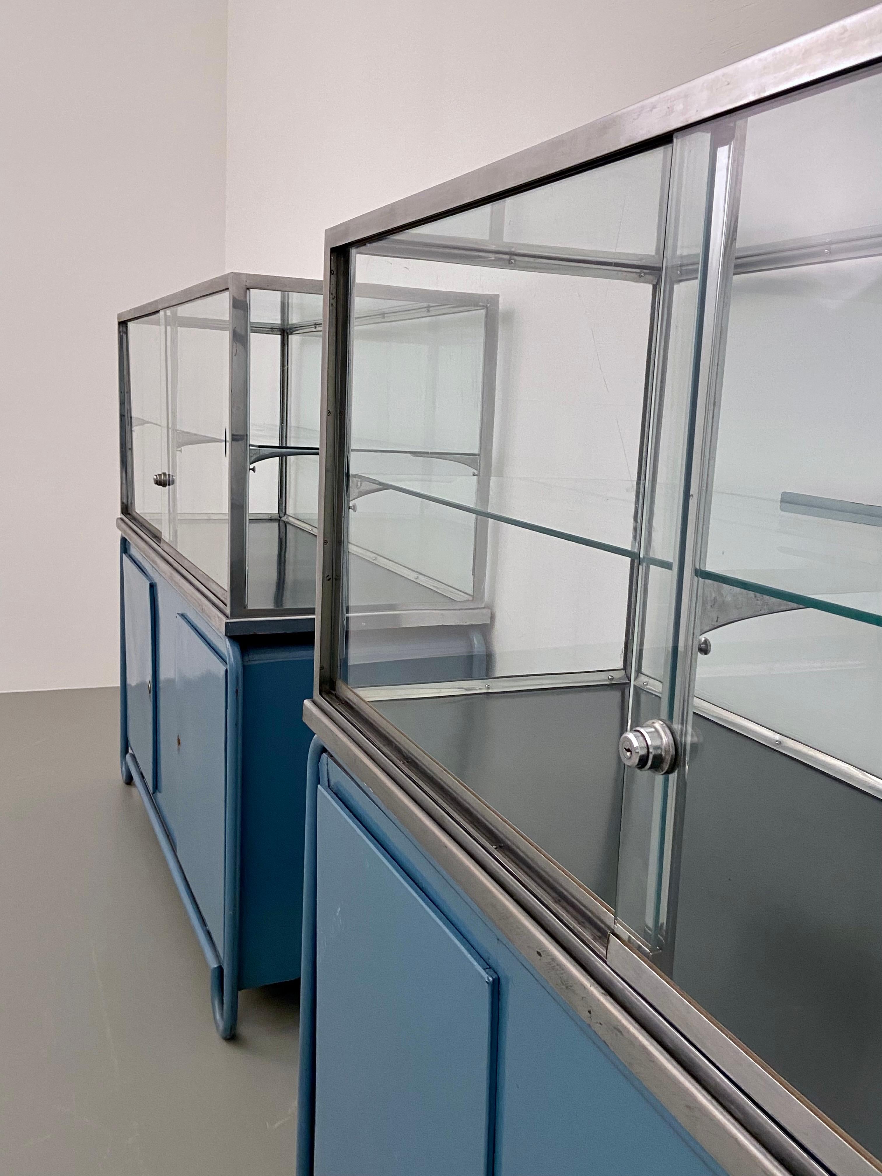 Set of 2 'Fiera Milano' Display Cabinets in Glass, Steel and Wood, Italy, 1950s For Sale 5