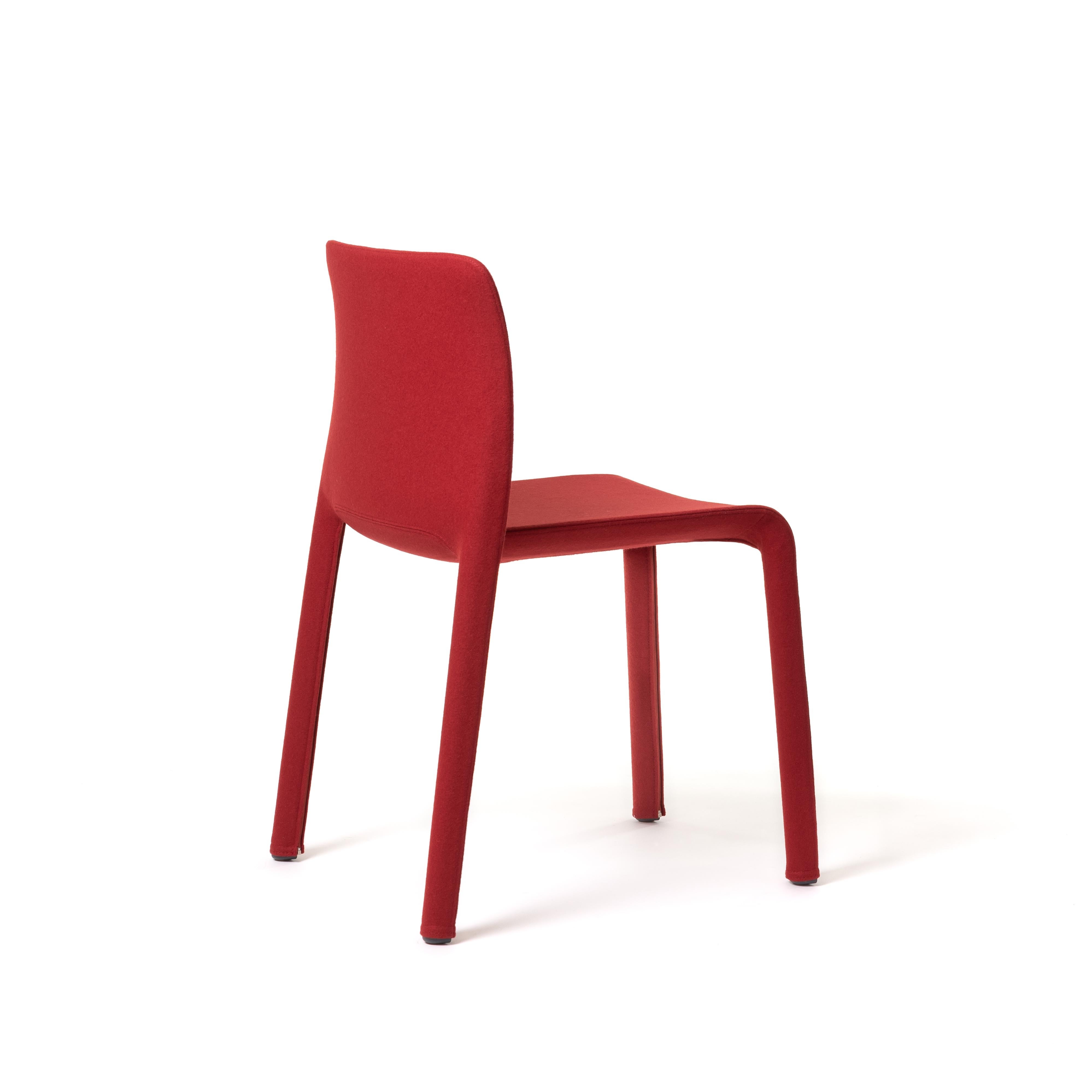 Ensemble de 2 chaises à habillées  par Stefano Giovannoni pour MAGIS Neuf - En vente à Brooklyn, NY