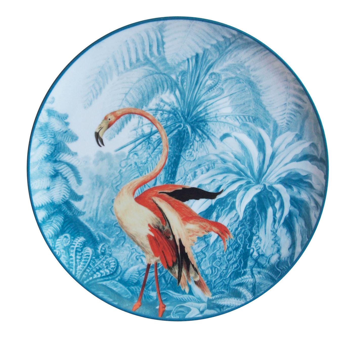 Servez le dessert dans ce set d'assiettes en porcelaine Le Menagerie Ottomane représentant un flamant rose déployant ses ailes sur fond de plantes exotiques. Cet ensemble coloré fait partie d'une représentation réelle des jardins et des palais des
