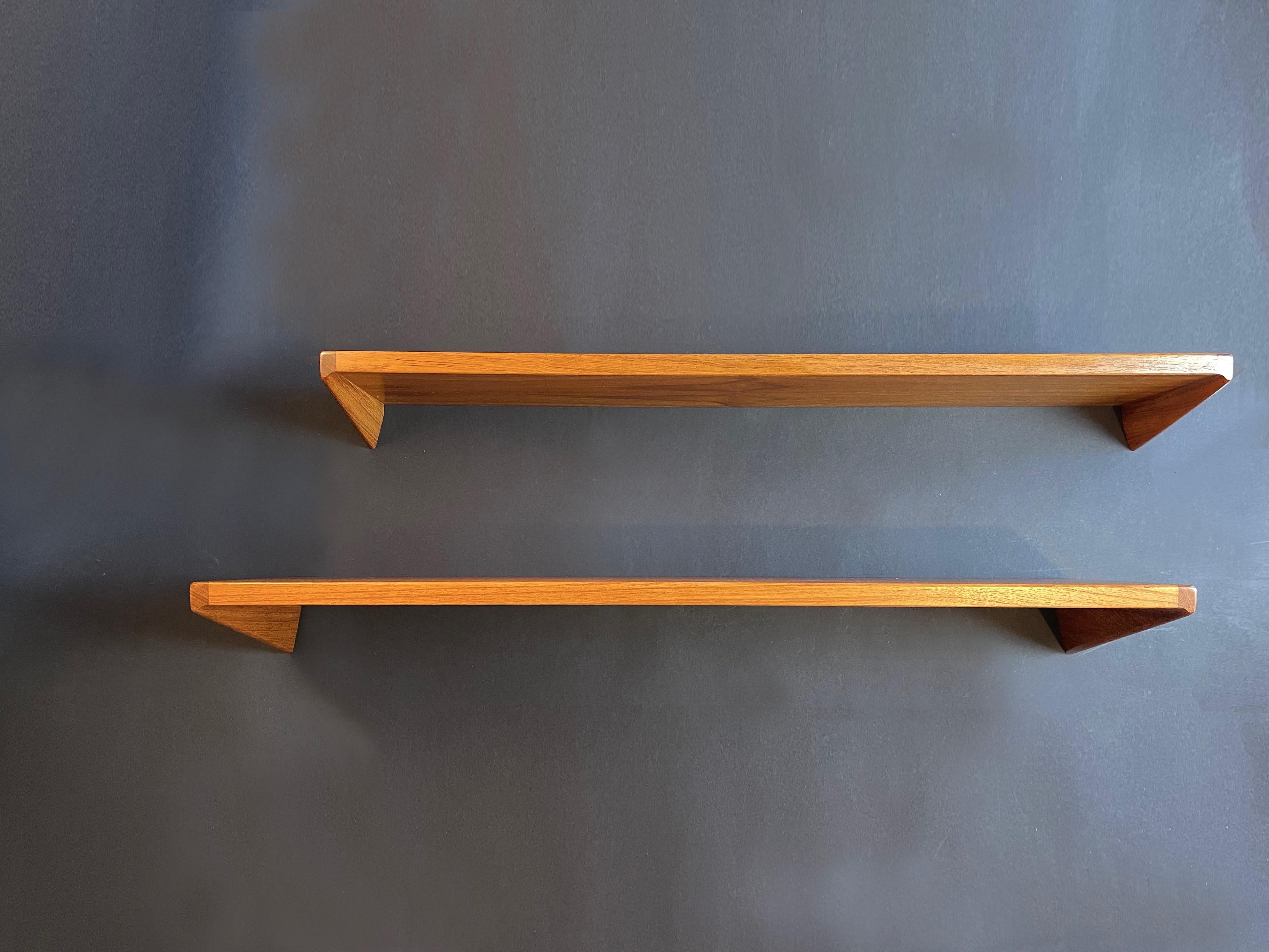 Hand-Crafted Set of 2 Floating Shelves, Teak by Kai Kristiansen for Fm Møbler, 1960s, Denmark For Sale