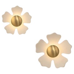 Ensemble de 2 appliques florales, céramique ivoire et or brossé, par Hatsu