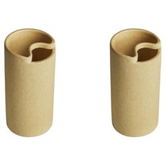 Set di 2 vasi Flowr da 21,5 cm in ceramica smaltata opaca color sabbia, di Roel Vandebeek
