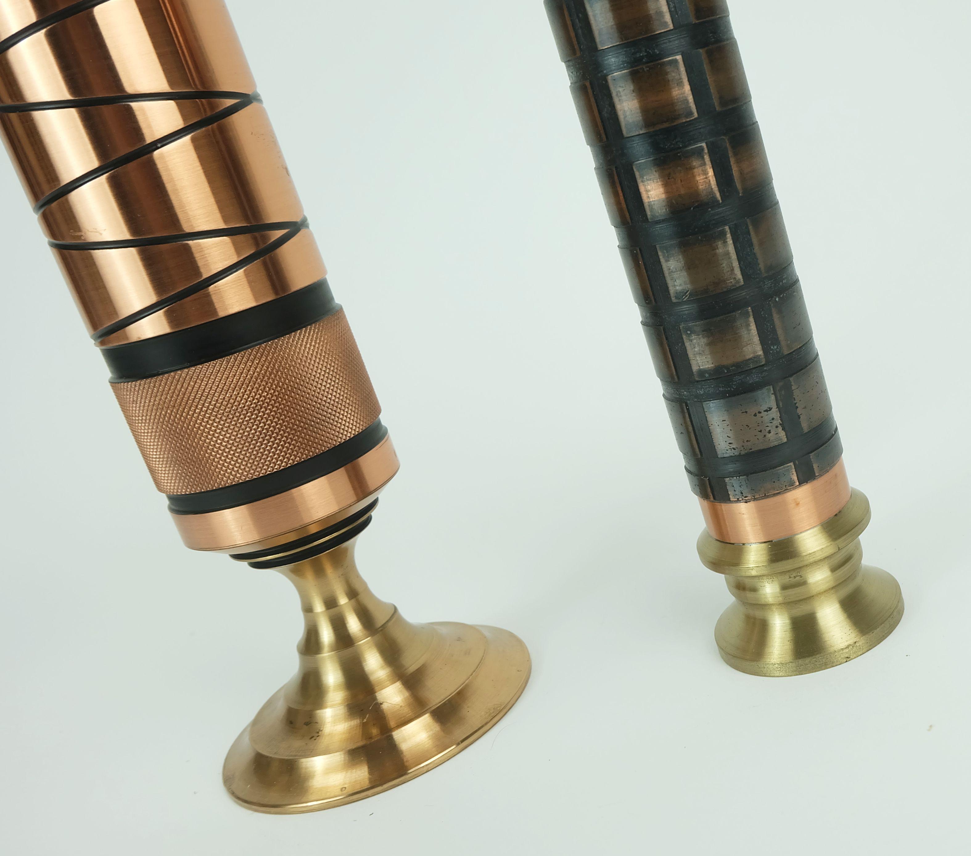 set of 2 footed copper brass VASES brutalist minimalist design 1960s In Good Condition For Sale In Mannheim, DE