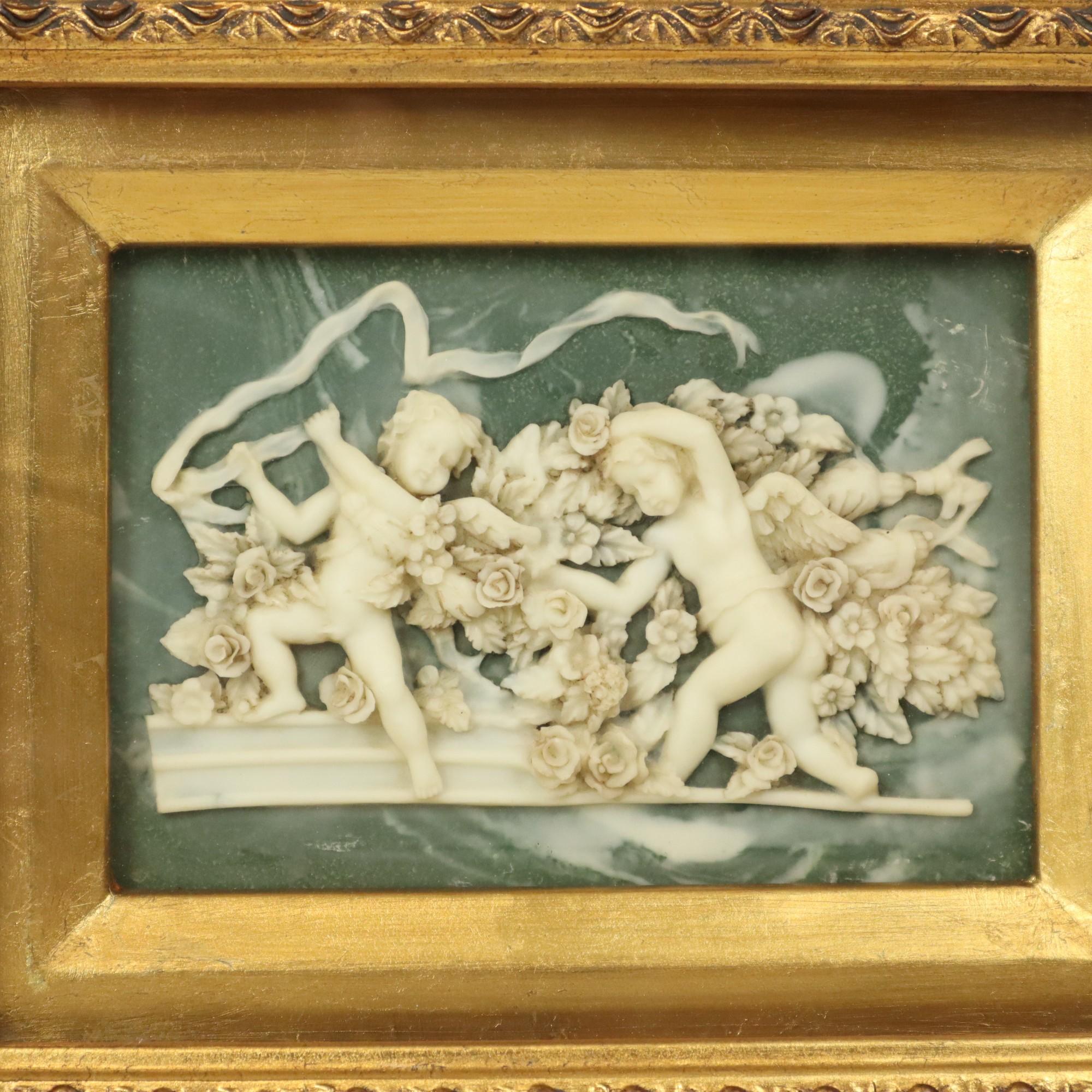 Juego de 2 placas enmarcadas Alabastro Biggs and Sons London en venta 1