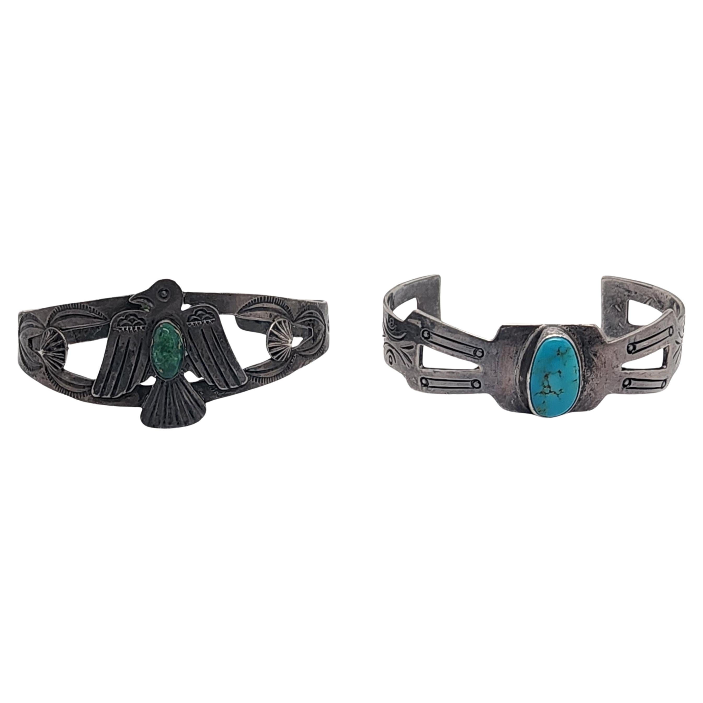 Ensemble de 2 bracelets manchettes turquoise en argent sterling de l'époque Fred Harvey n° 16438