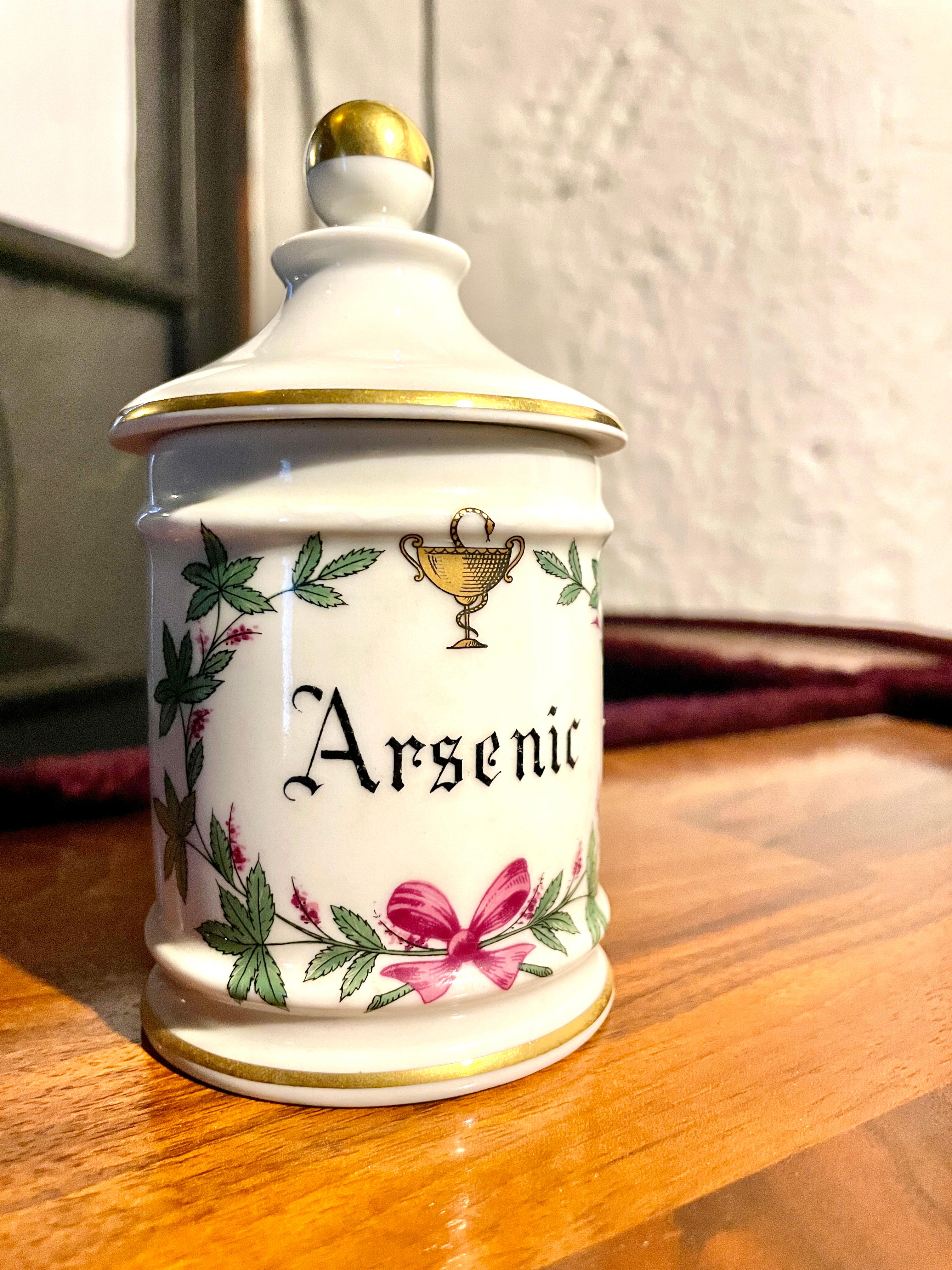 Set of 2 French 
« Arsenic and Heroin » Apothecary Jar. Very rare.
1900s. France
Porcelain of Limoges.
Perfect condition.
Arsenic Jar size:
14x7cm
Heroin Jar size:
11x5 cm.



 