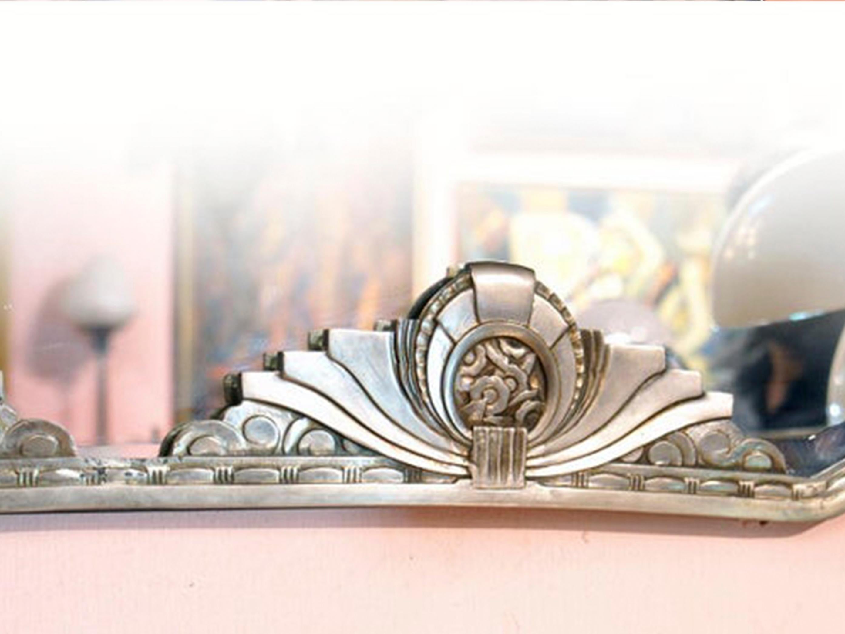 XX secolo Set di 2 specchi da parete nichelati in stile Art&Deco francese, circa anni '80 in vendita