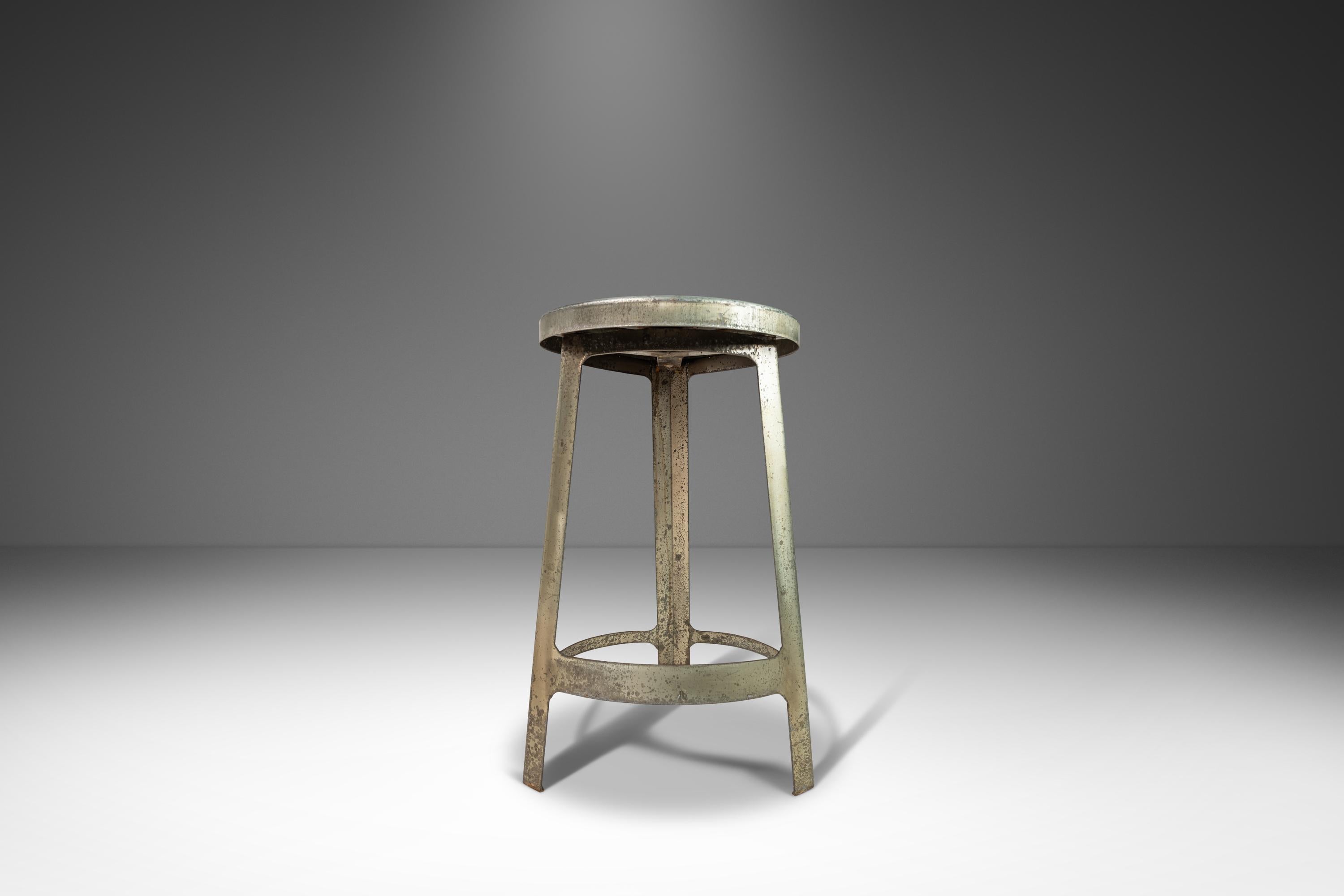 Late 20th Century Set of 2 French Hammered Solid Aluminum Industrial Counter Height Bar Stools 70s For Sale