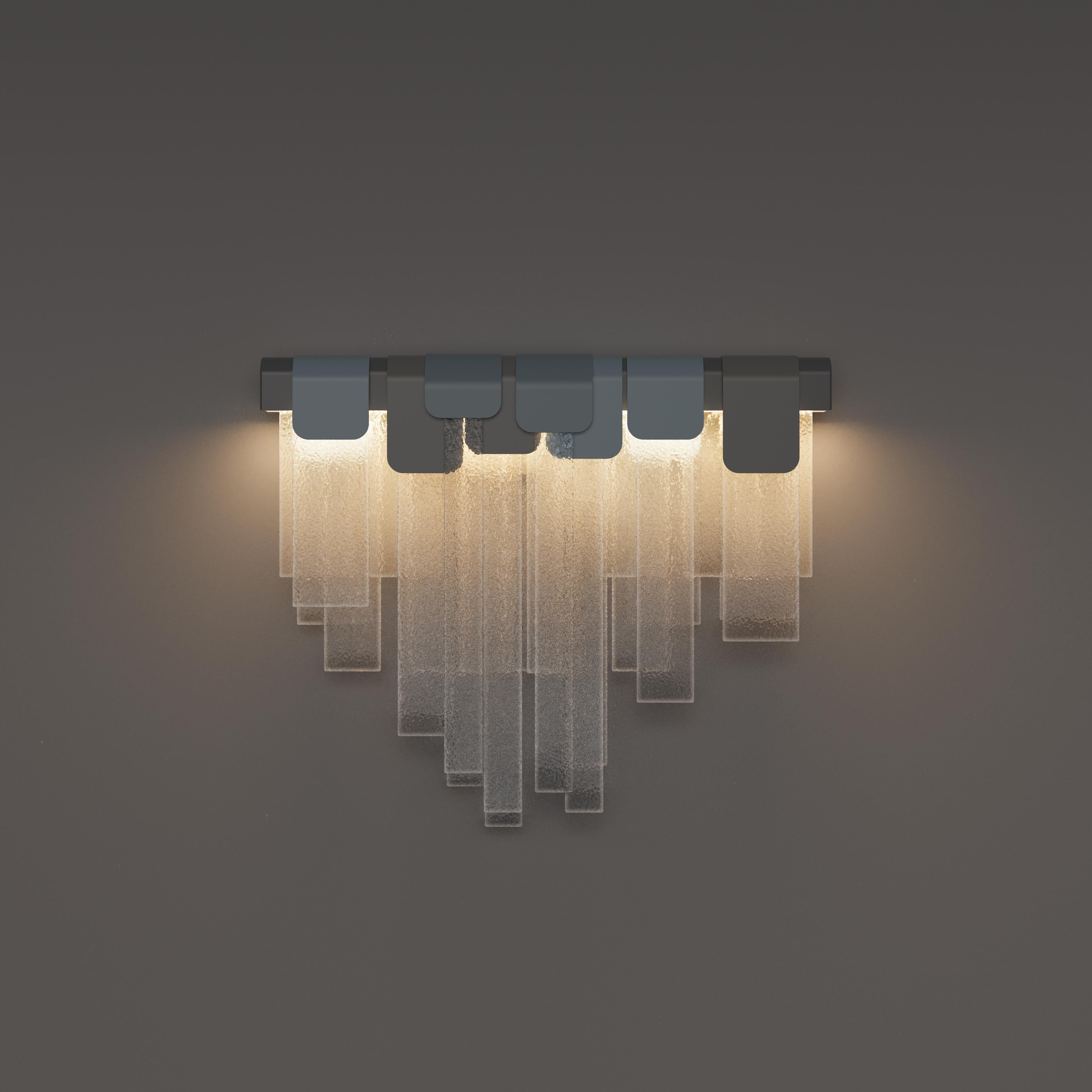 Portugais Lot de 2 lampes murales Frostlight en verre artisanal laiton par Creativemary en vente
