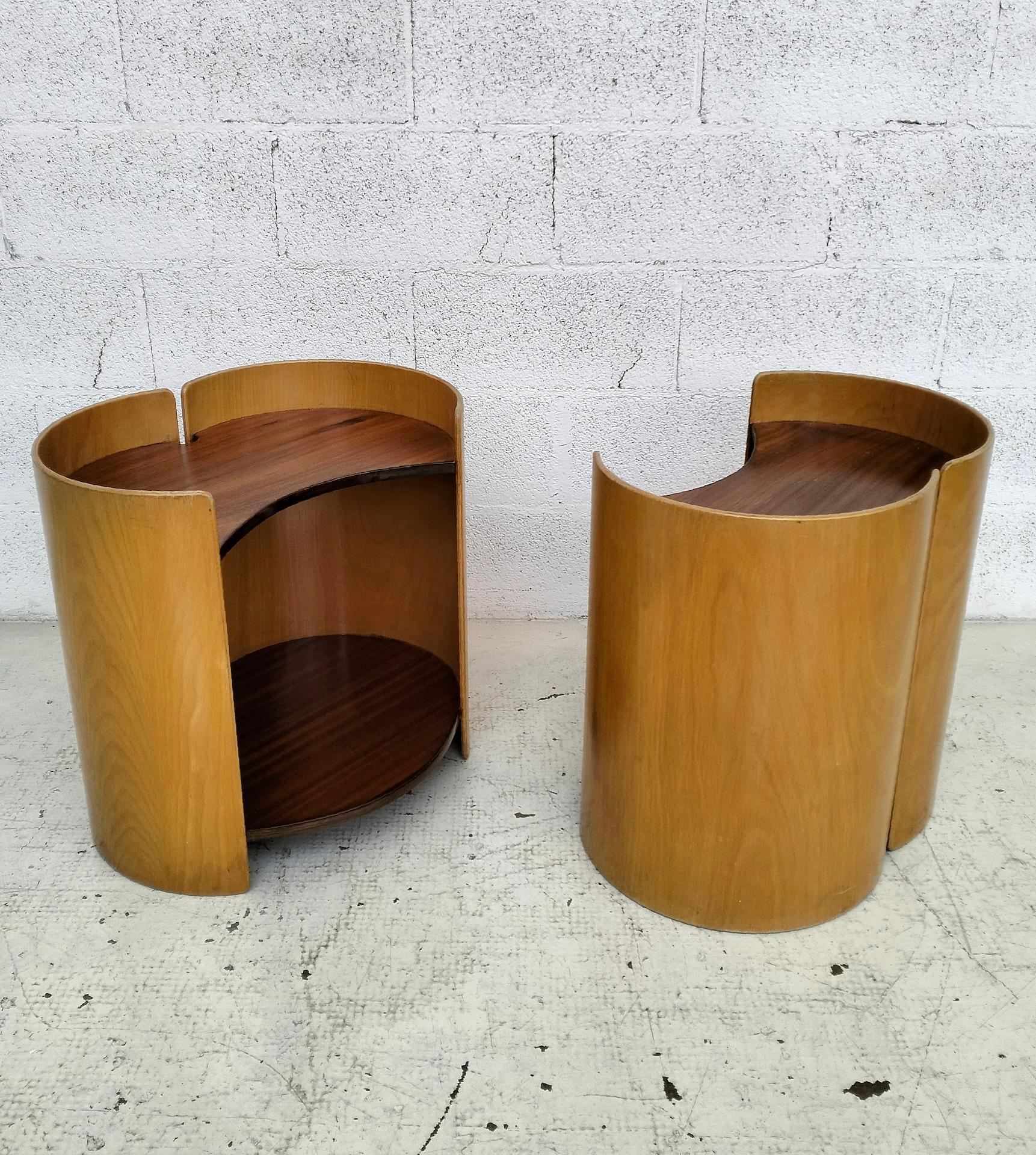 Mid-Century Modern Set of 2 Gea wooden side tables by Kazuhide Takahama for Gavina, 1960s. For Sale