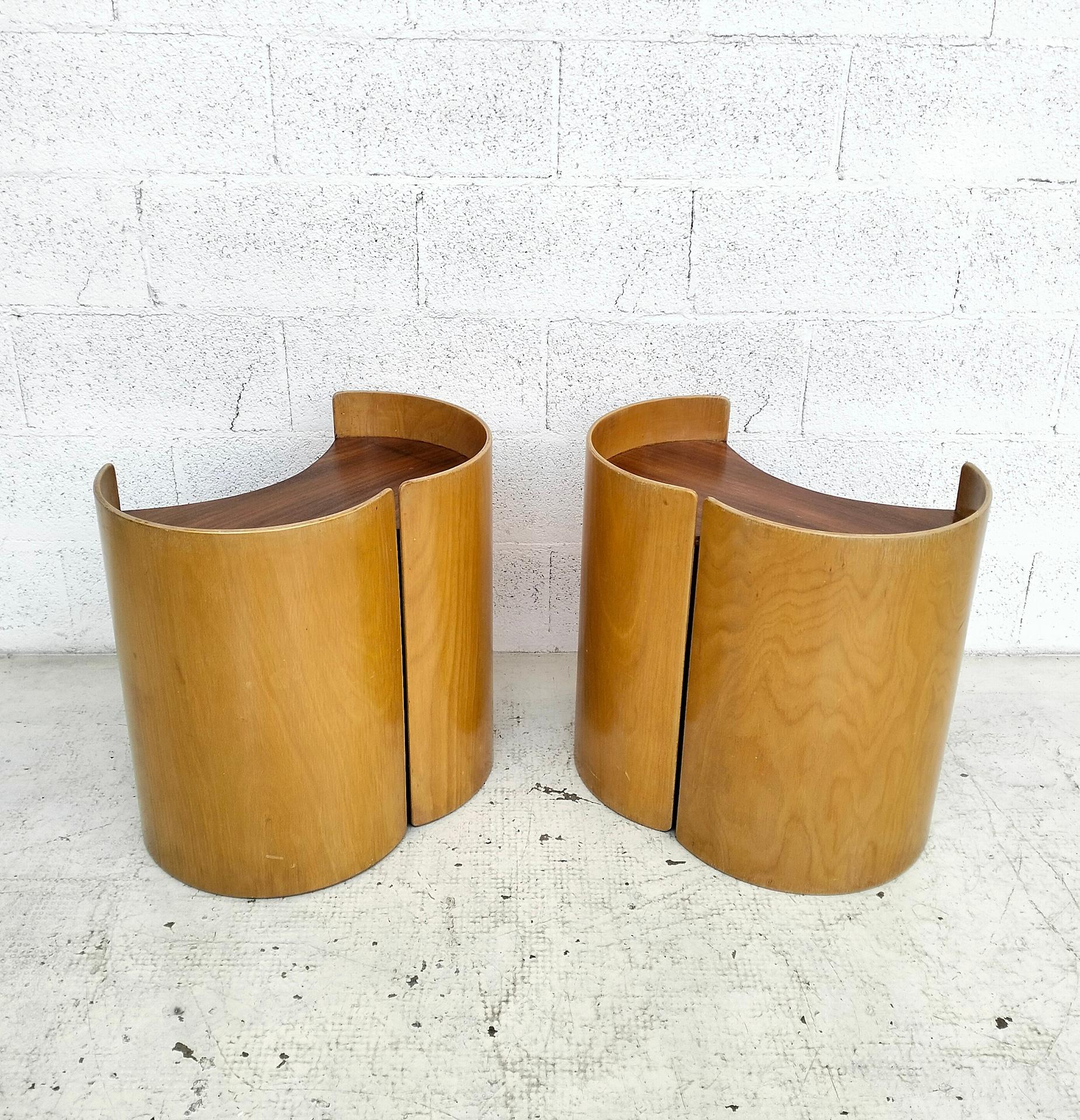 Wood Set of 2 Gea wooden side tables by Kazuhide Takahama for Gavina, 1960s. For Sale