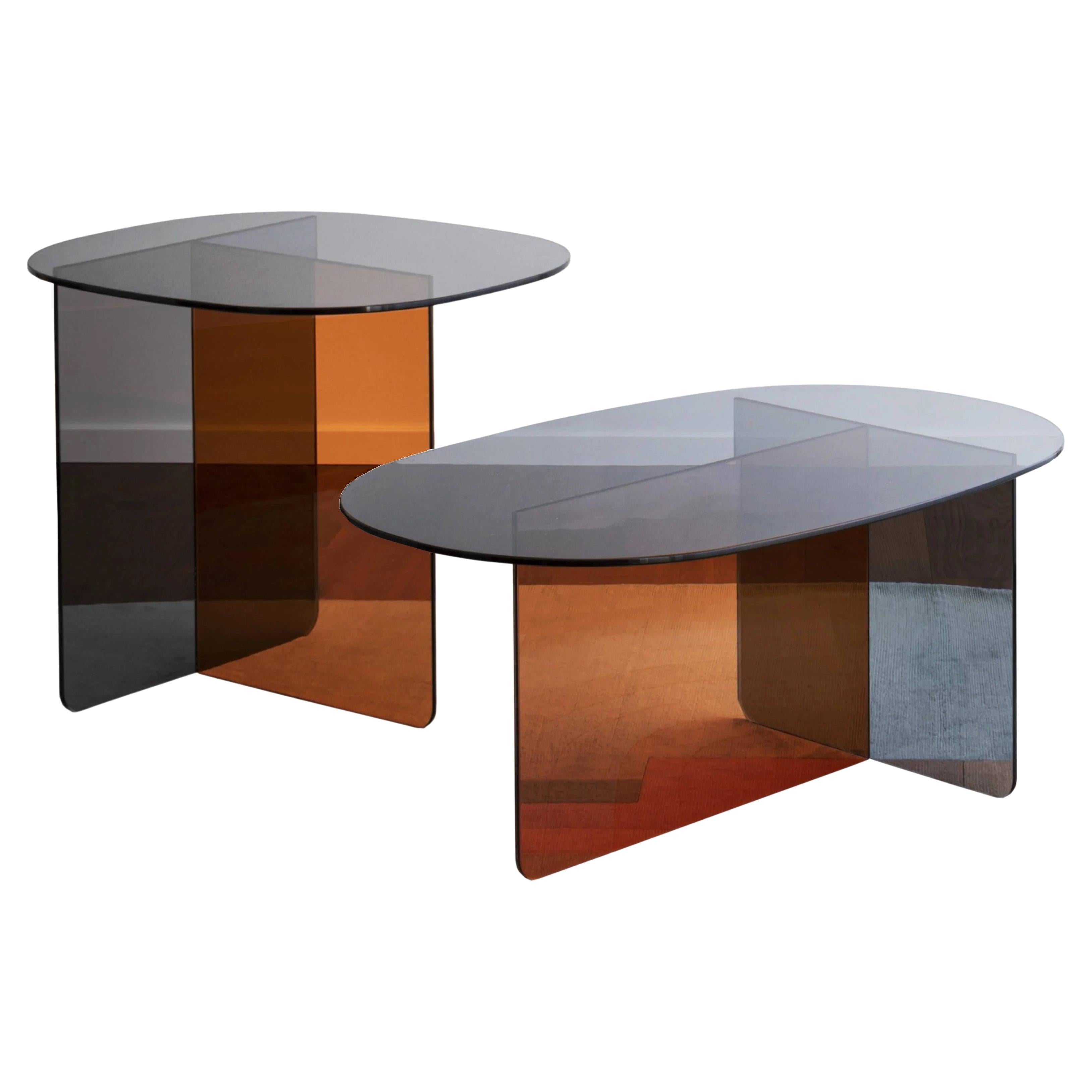 Set aus 2 geometrischen niedrigen Tischen aus farbigem Glas