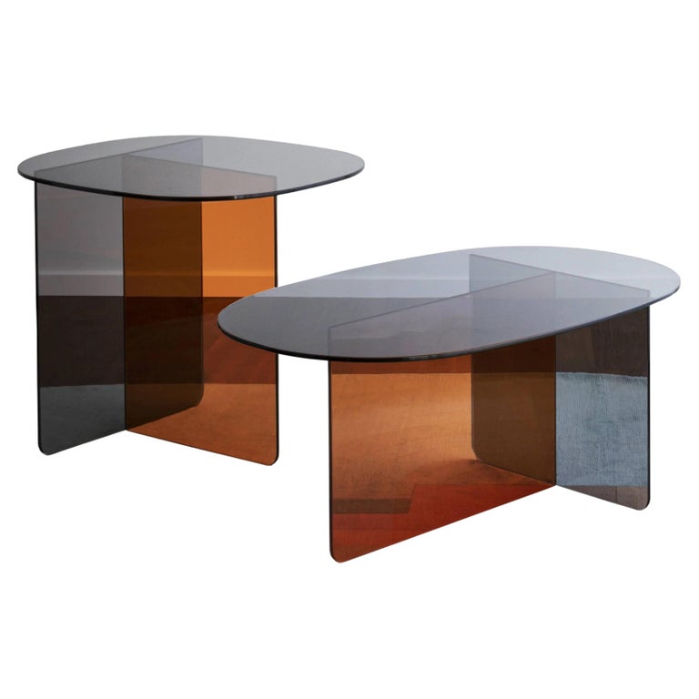 Ensemble de 2 tables basses géométriques en verre coloré En vente sur  1stDibs