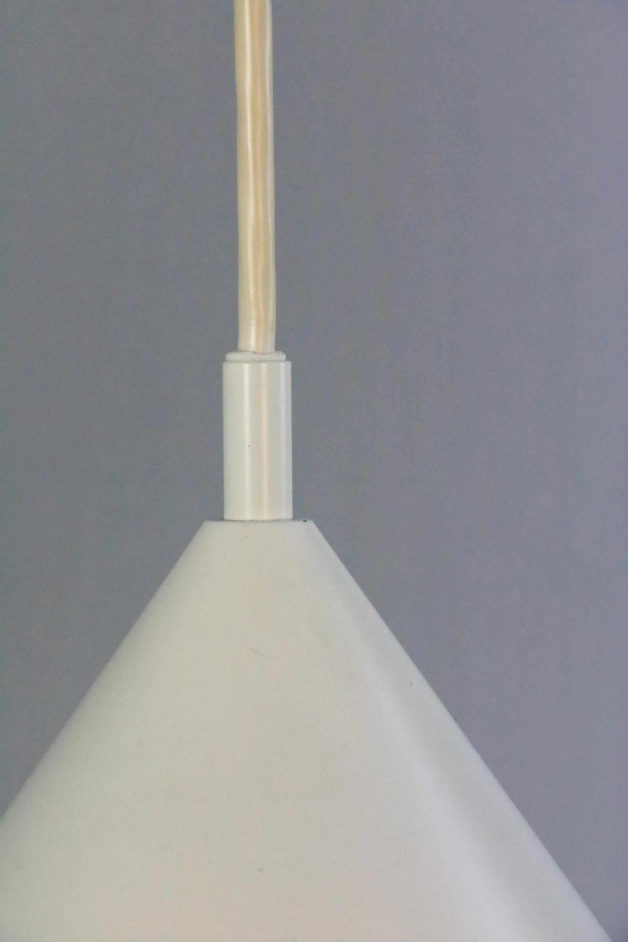 Set di 2 lampade a sospensione tedesche di Limburg, vetro smerigliato, anni '70 in vendita 1