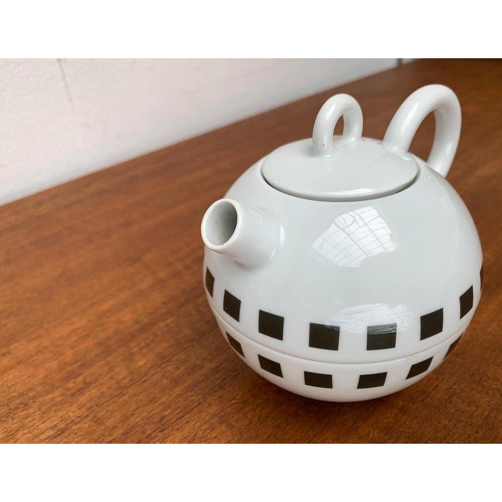Set di 2 teiere o caffettiere tedesche postmoderne della serie Fantasia con tazza, anni '80 in vendita 3