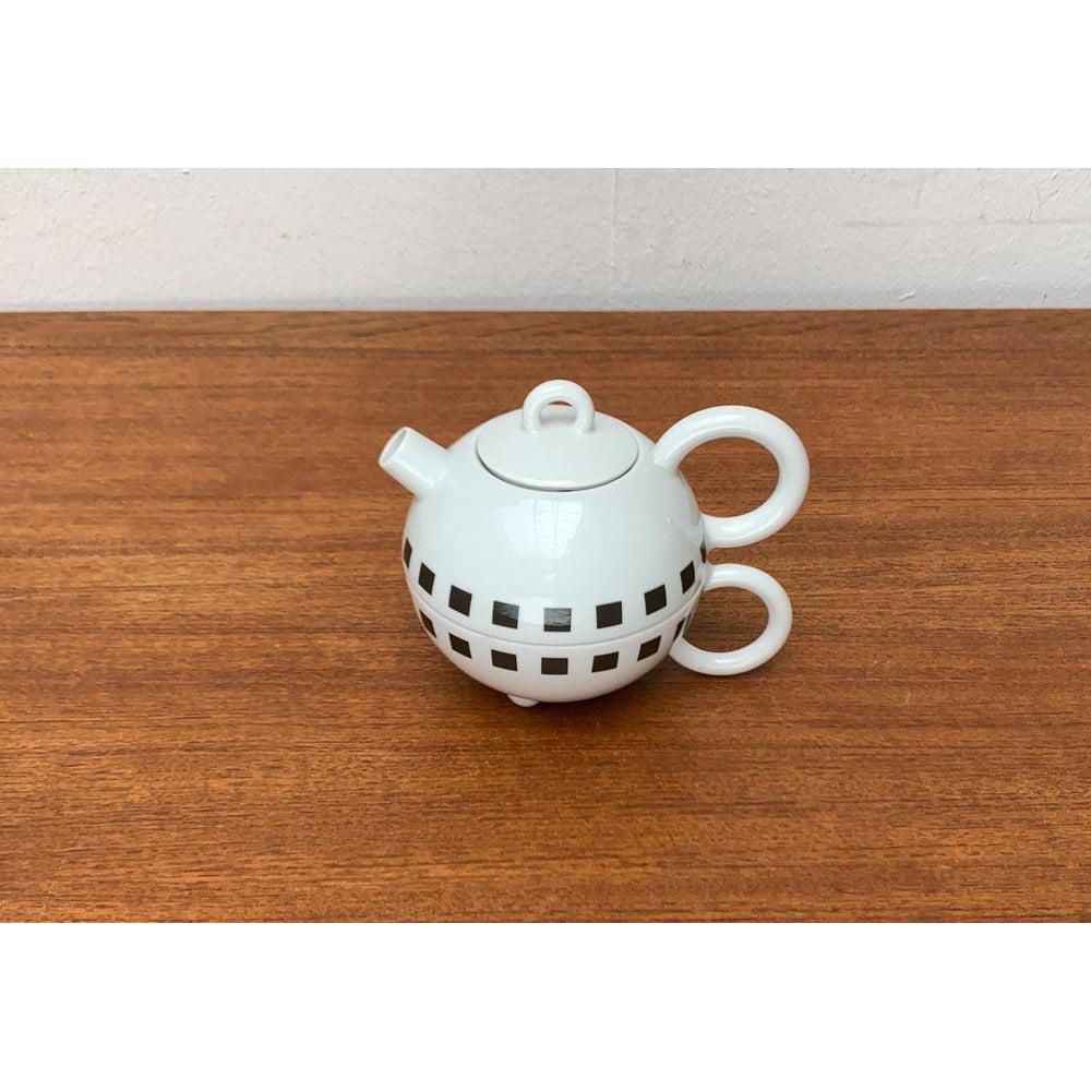 Set di 2 teiere o caffettiere tedesche postmoderne della serie Fantasia con tazza, anni '80 In condizioni ottime in vendita a Hamburg, DE