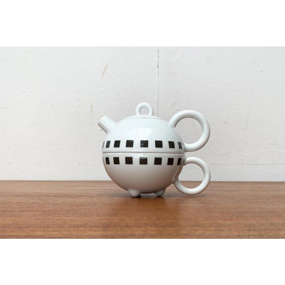 XX secolo Set di 2 teiere o caffettiere tedesche postmoderne della serie Fantasia con tazza, anni '80 in vendita