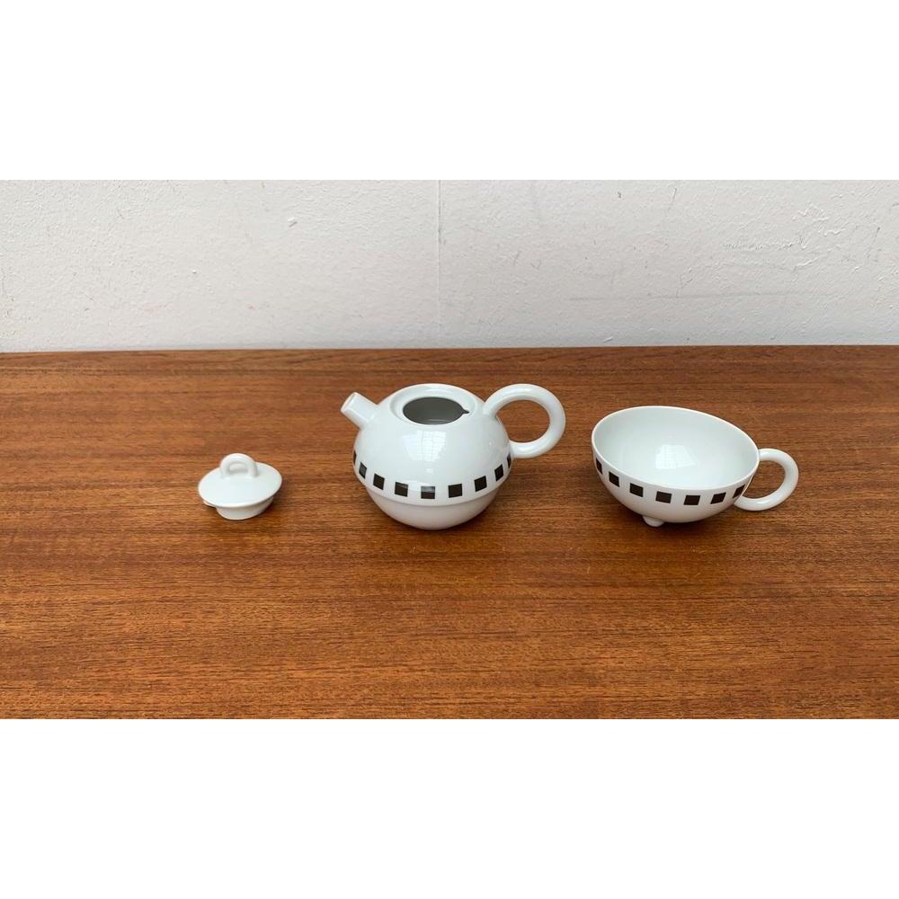 Set di 2 teiere o caffettiere tedesche postmoderne della serie Fantasia con tazza, anni '80 in vendita 1