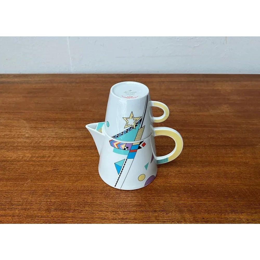 Satz von 2 deutschen postmodernen Teekannen oder Couchtischen mit Tasse von Seltmann Weiden (20. Jahrhundert) im Angebot