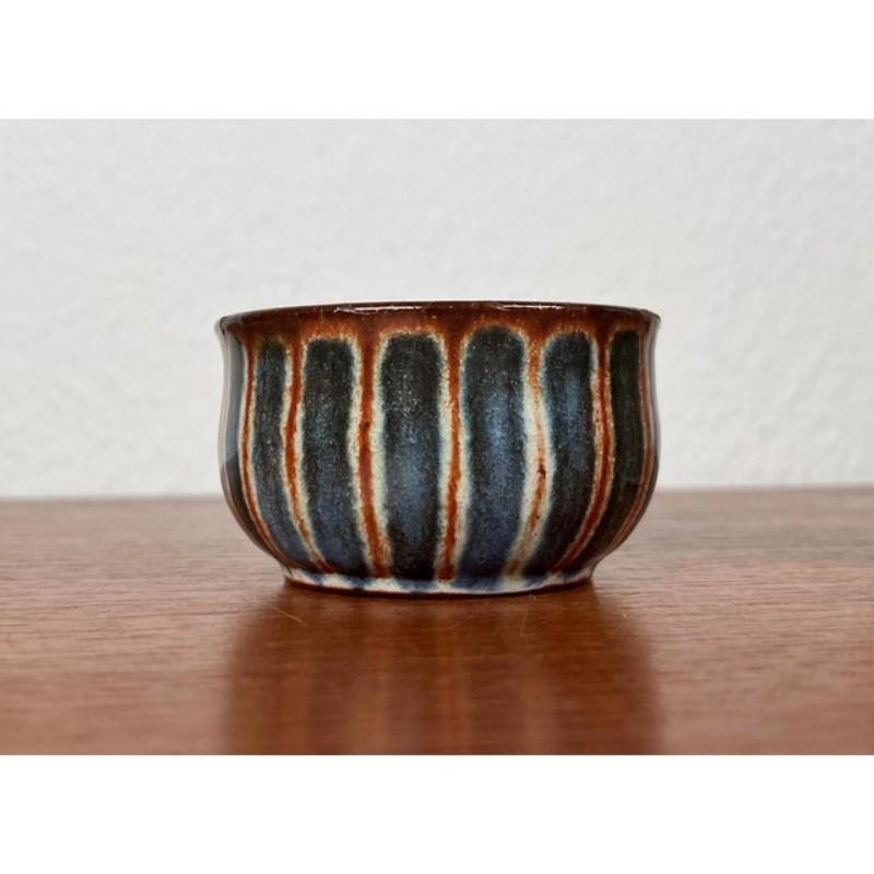 Juego de 2 jarras y cuencos pequeños de Studio Pottery alemán de Monika Maetzel Moderno de mediados de siglo en venta