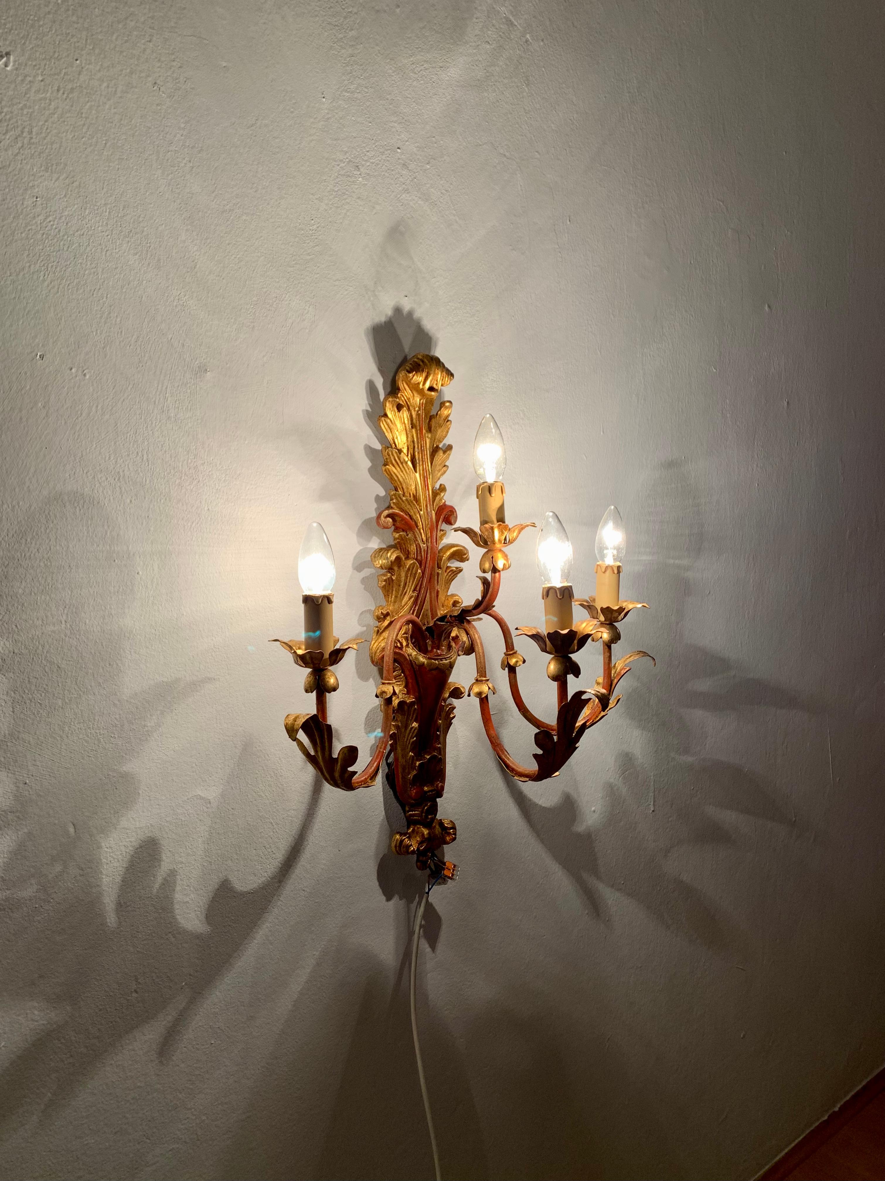 Set of 2 Gilded Italian Hollywood Regency Wall Lamps For Sale 5