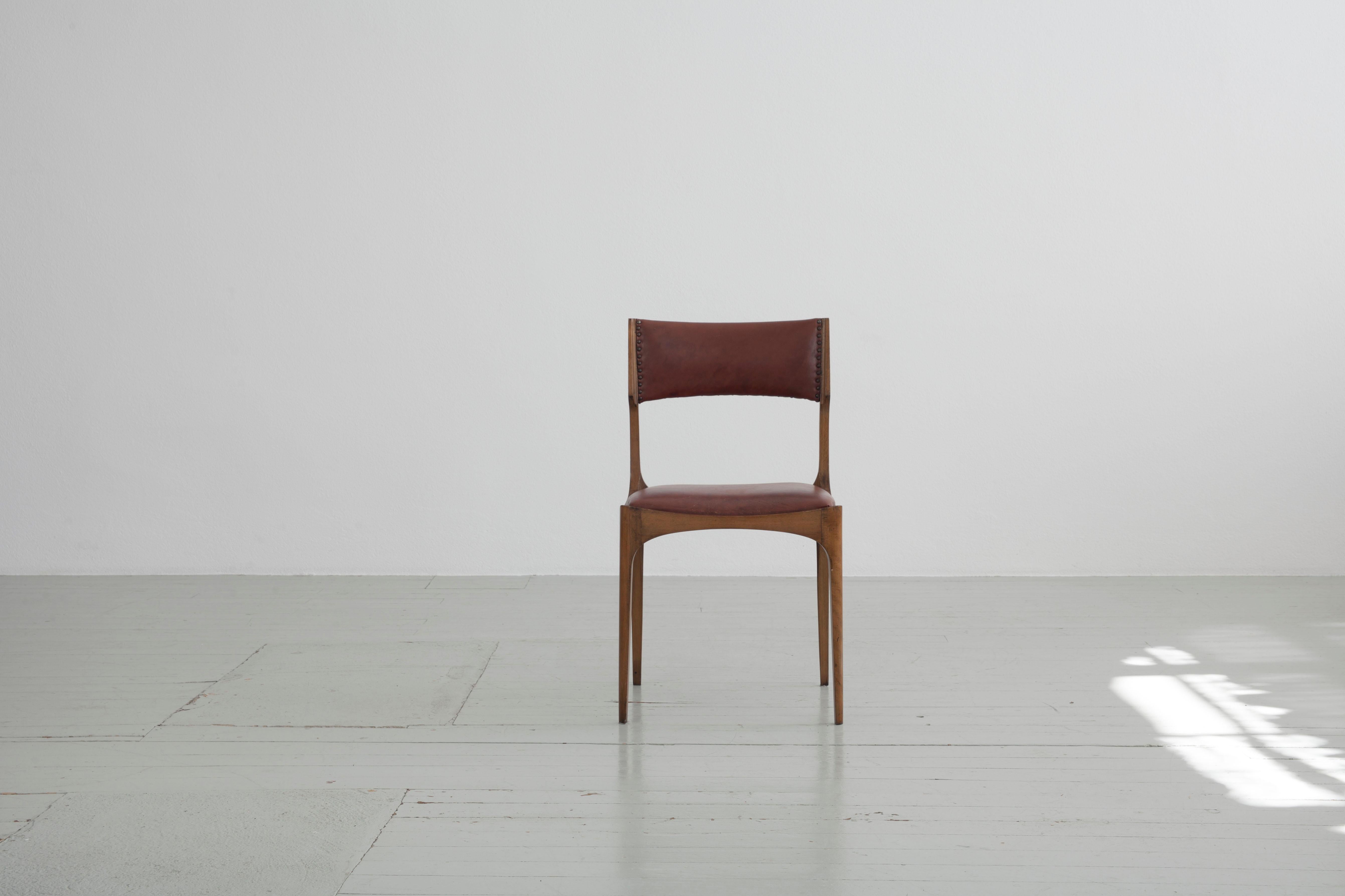 Set of 2 Giuseppe Gibelli chairs. 
Model: Elisabetta
Manufacturer: Sormani, Italy 1963.

Literature: Rivista dell'Arredamento n. 102.