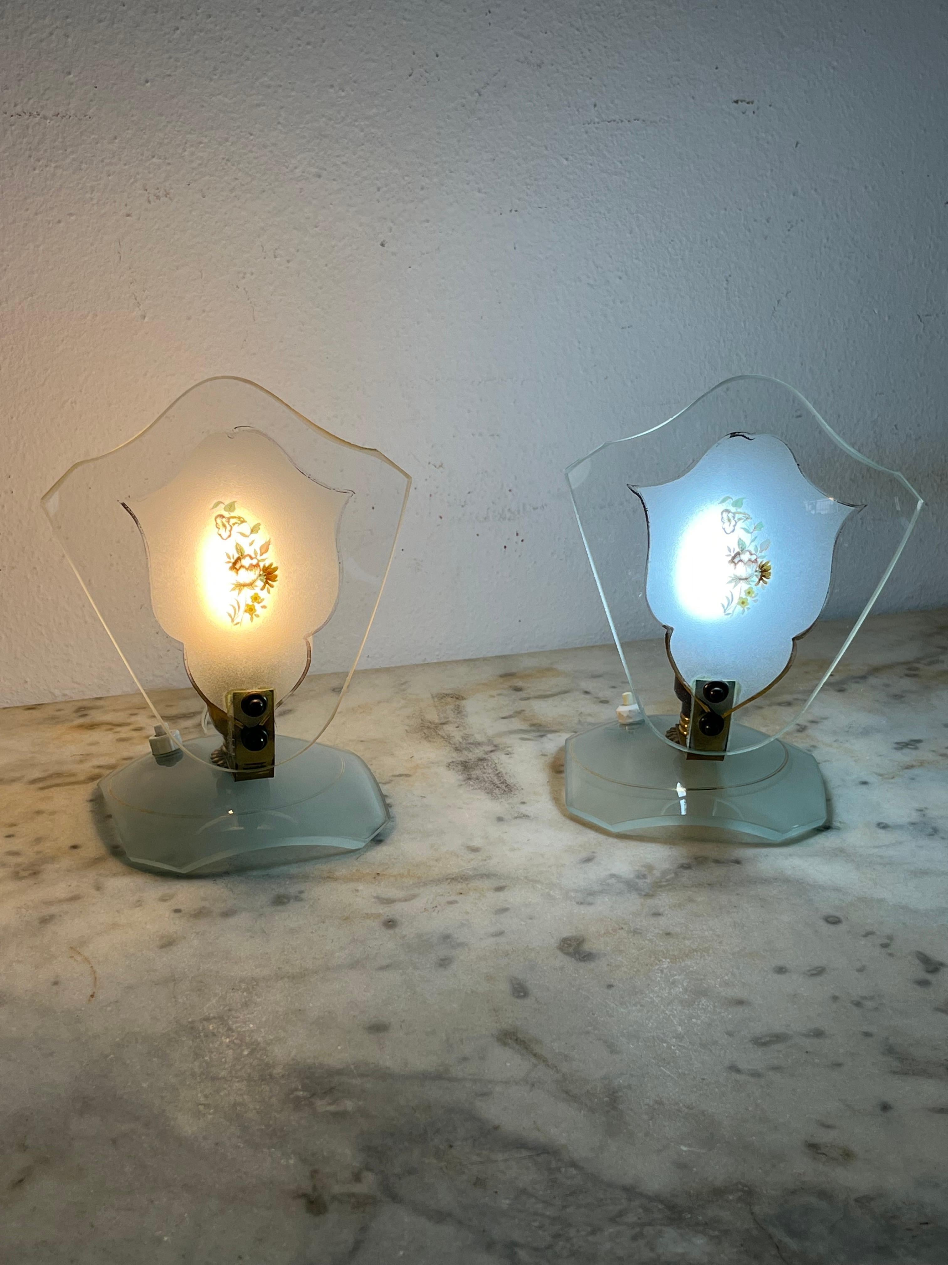 Ensemble de 2 lampes de chevet en verre et laiton, dans le style de Pietro Chiesa, années 1950 Bon état - En vente à Palermo, IT