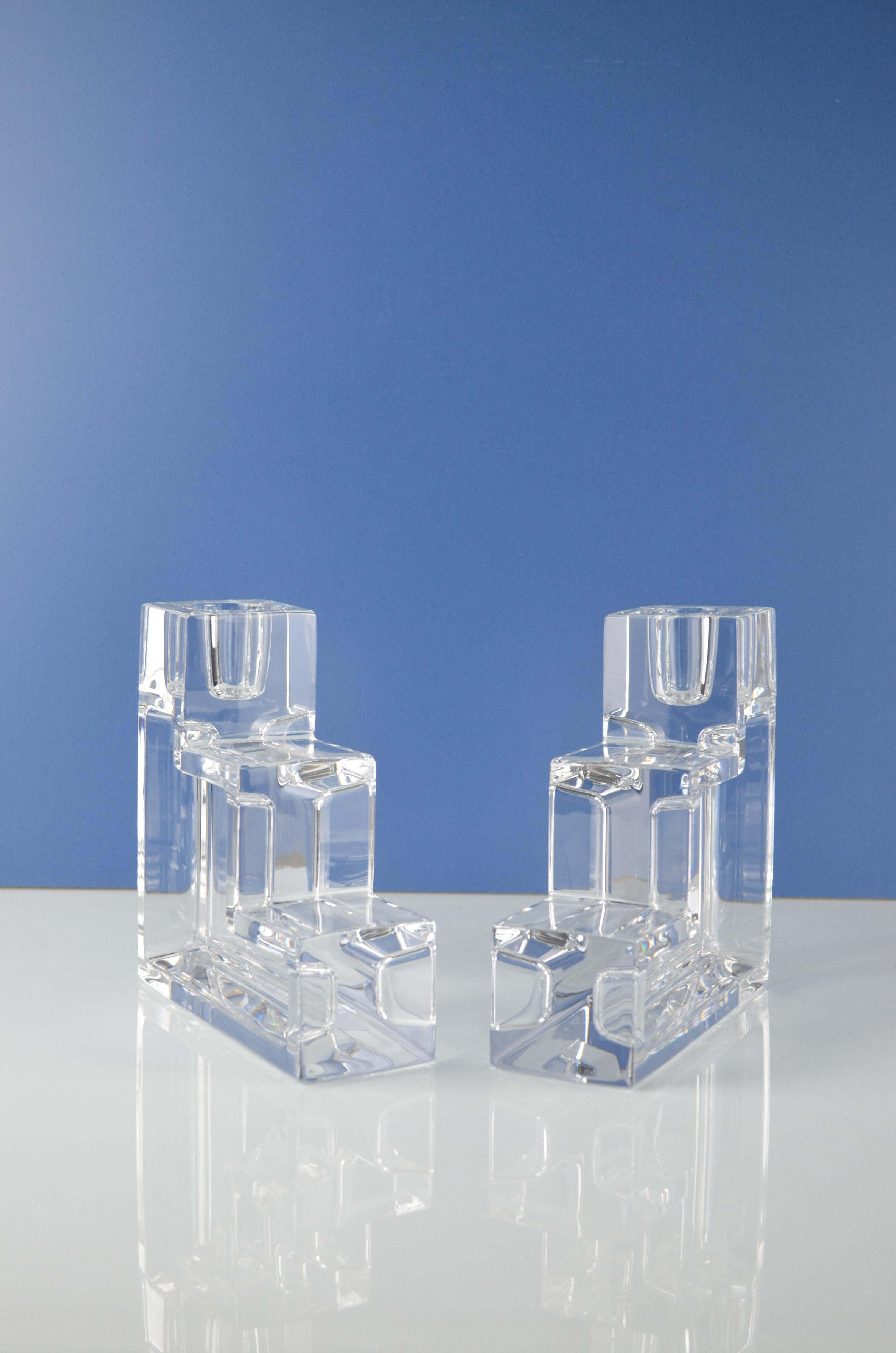 Américain Ensemble de 2 chandeliers en verre Pristine Table Architecture de Wilber Orme en vente