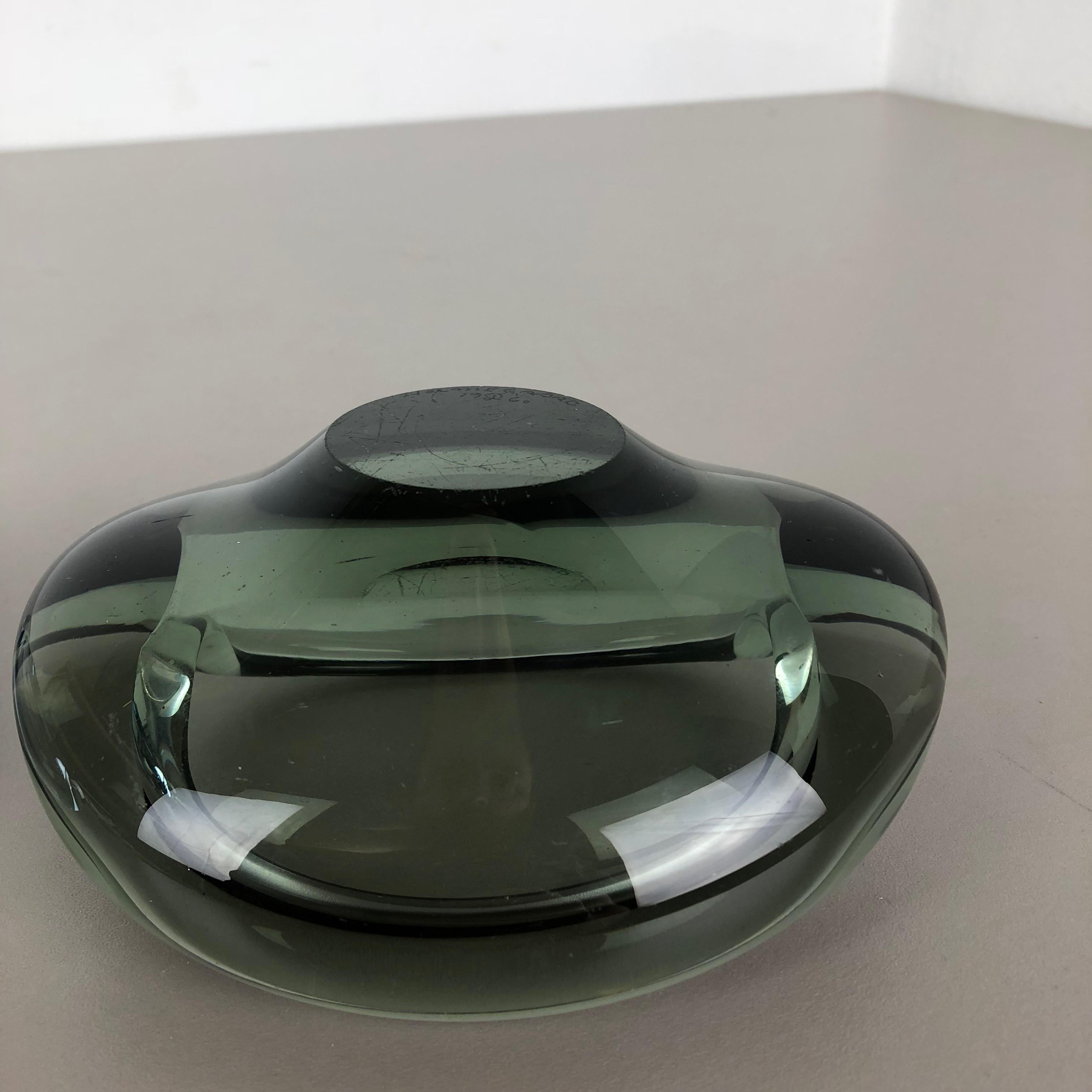 Ensemble de 2 cendriers en forme de coquille de verre par Per Lutken pour Holmegaard, Danemark, années 1960 en vente 9