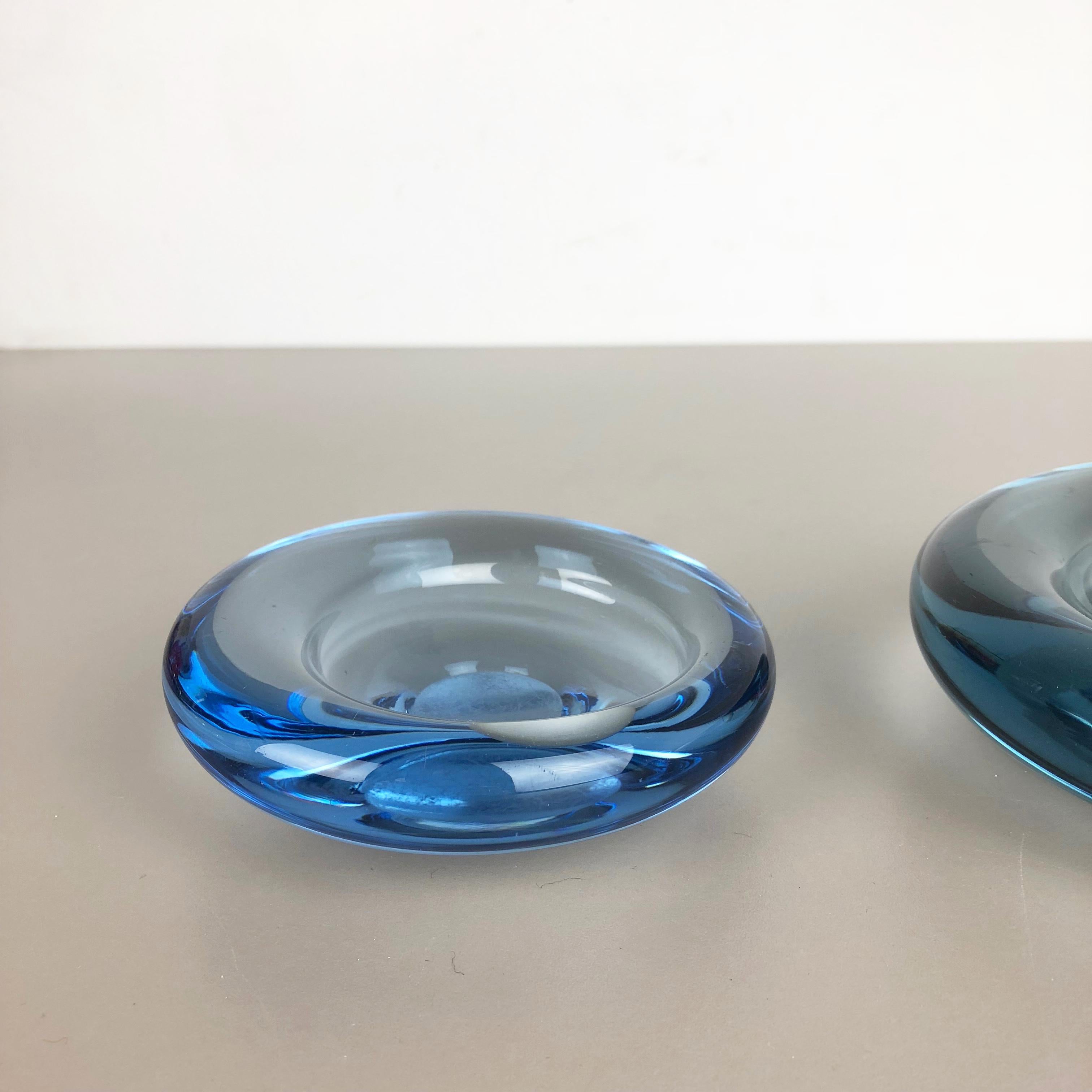 Mid-Century Modern Set of 2 Glass Shell Bowl Elements by Per Lutken for Holmegaard, Denmark, 1960s For Sale