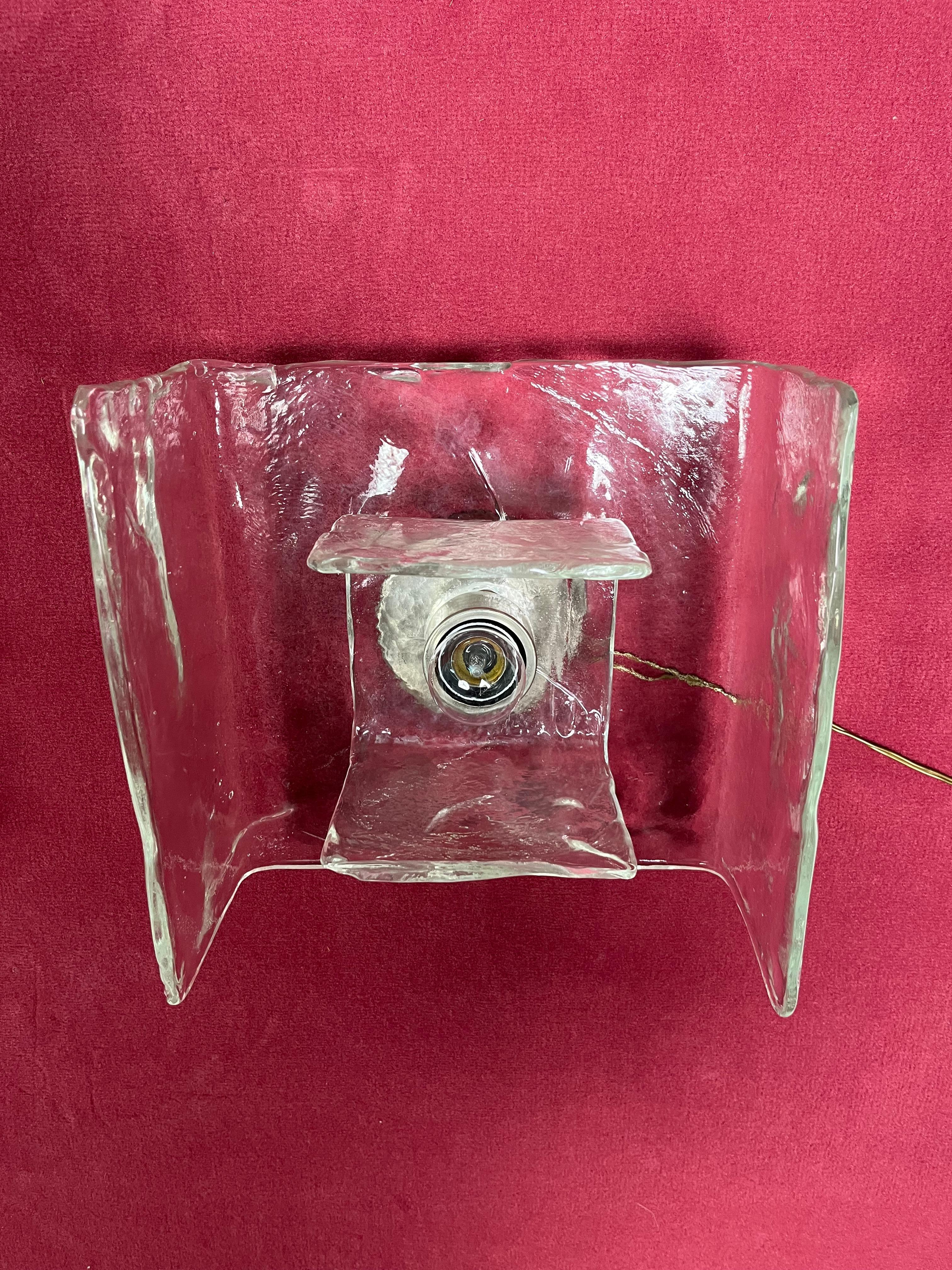 Juego de 2 lámparas de pared de cristal de Carlo Nason para Kalmar, años 60 en venta 7