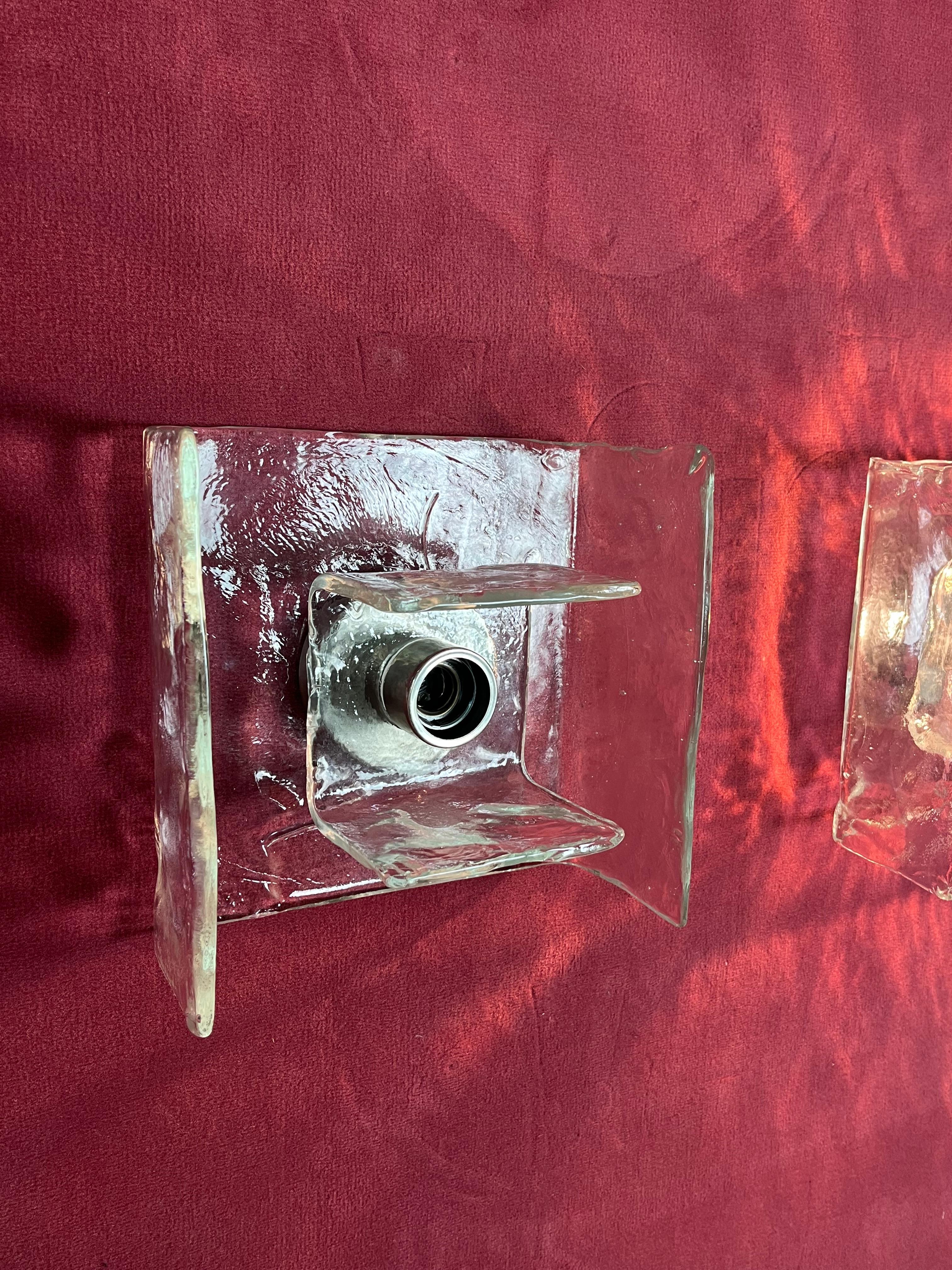 Juego de 2 lámparas de pared de cristal de Carlo Nason para Kalmar, años 60 Vidrio en venta