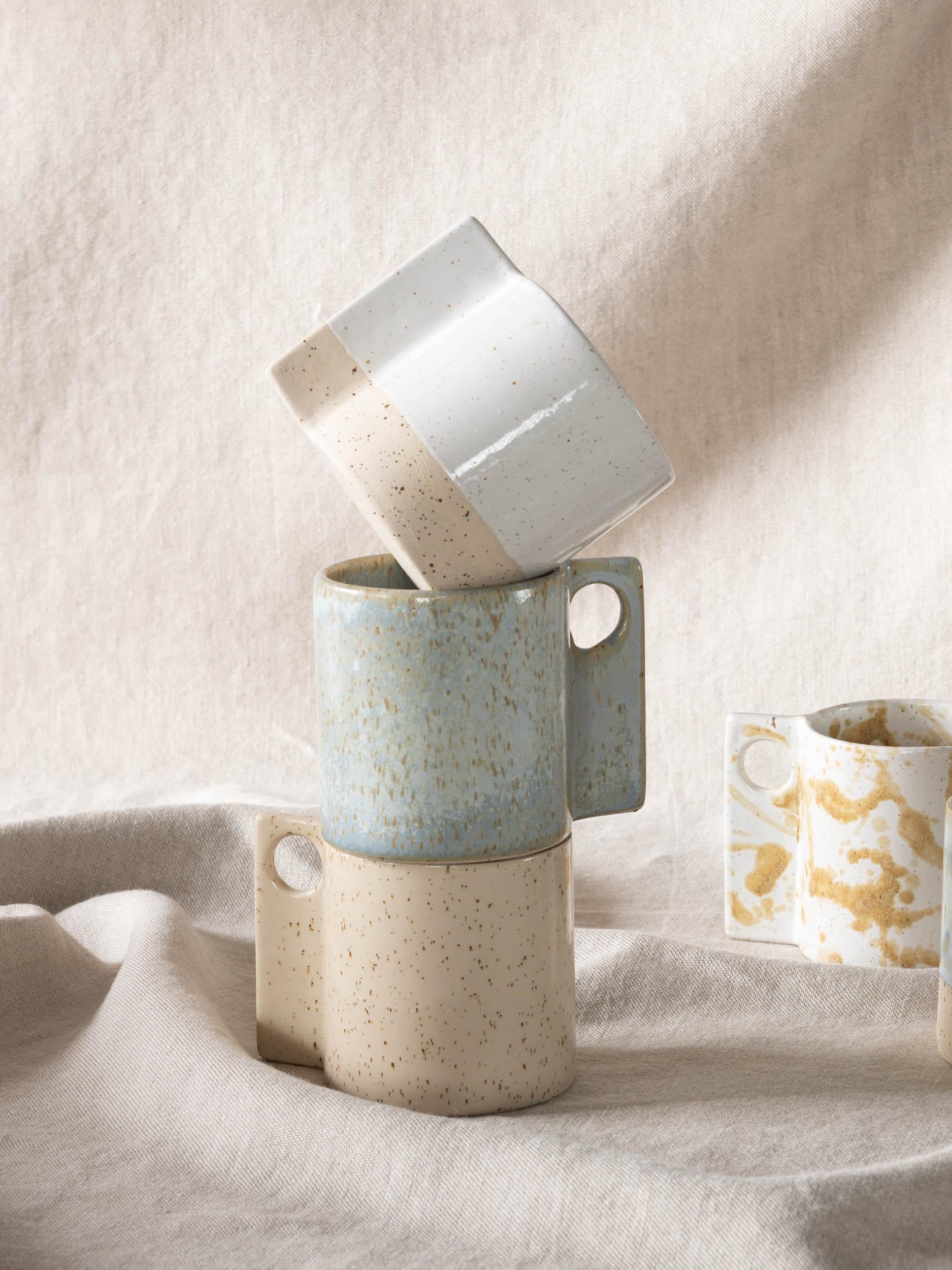 Autre Ensemble de 2 tasses à trou de glaçure par Studionudo en vente